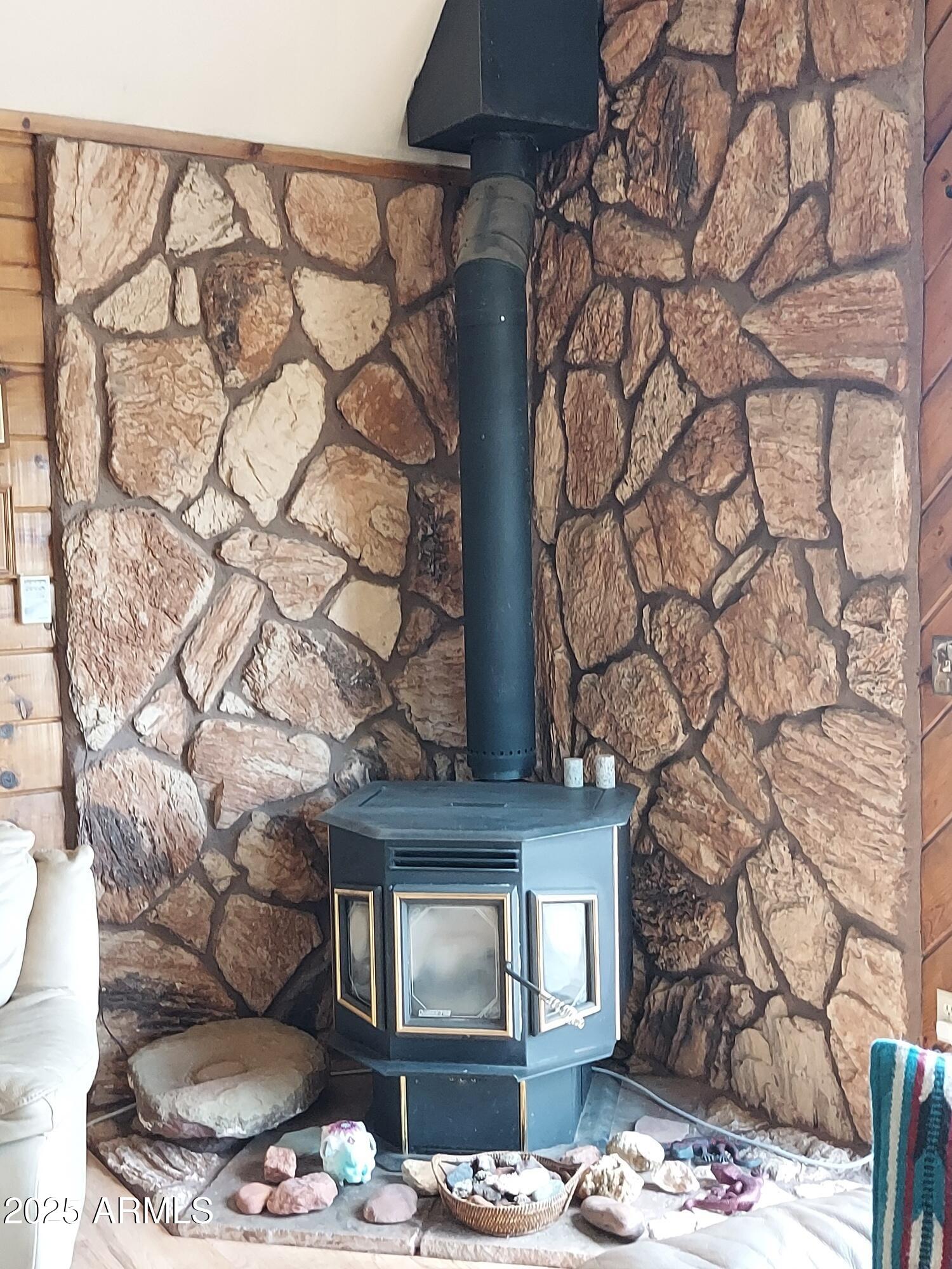 WHITE MOUNTAIN LAKES UNIT 17 - Residential