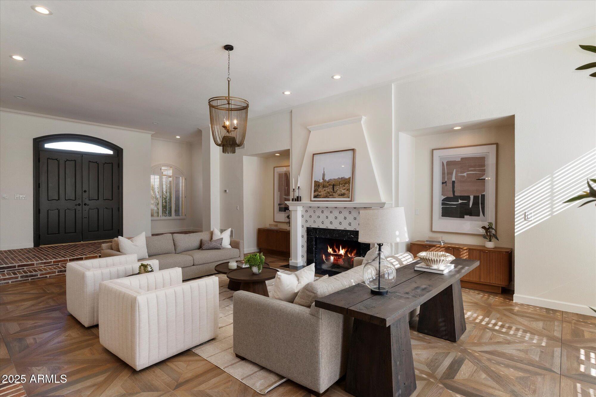 CAMELBACK COUNTRY CLUB ESTATES - Residential