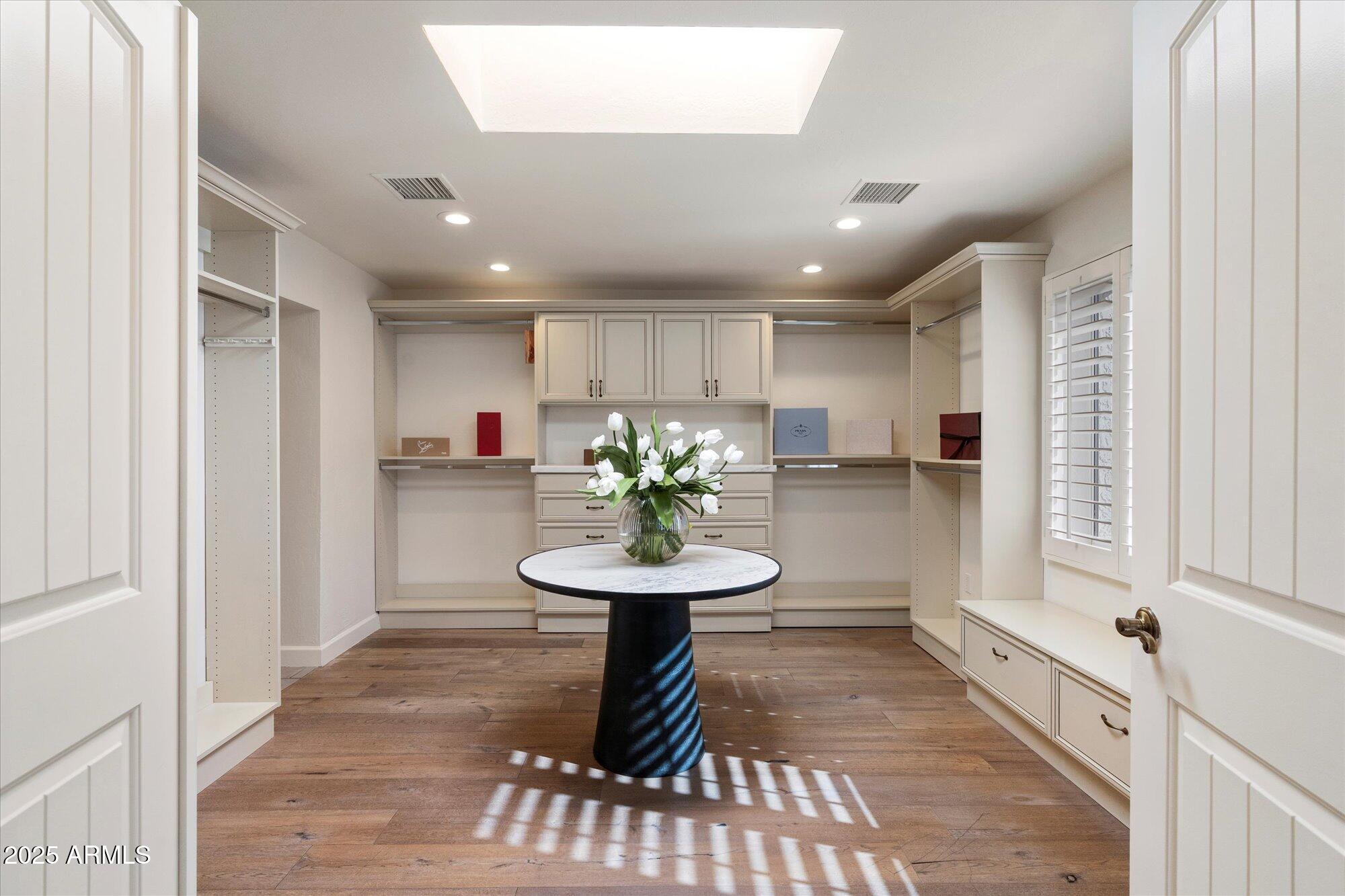 CAMELBACK COUNTRY CLUB ESTATES - Residential