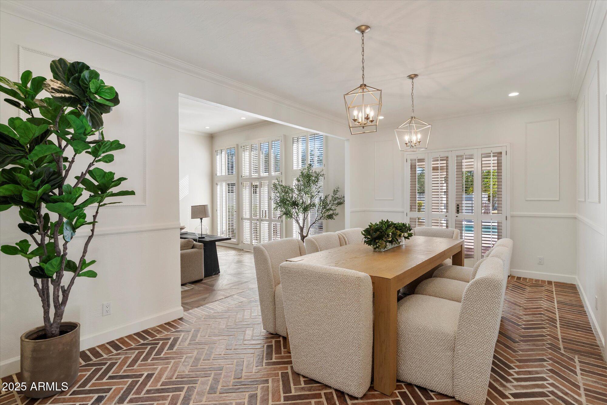 CAMELBACK COUNTRY CLUB ESTATES - Residential