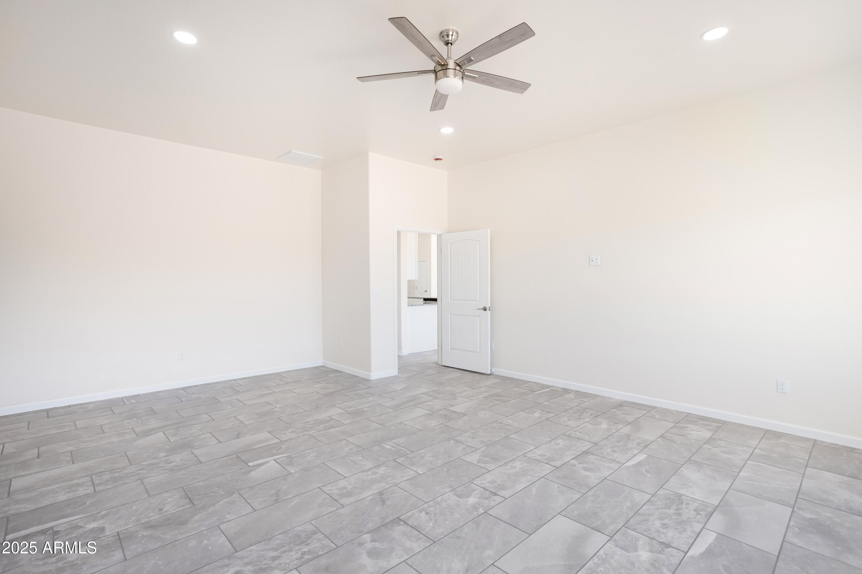 RANCHO ARIZONA - Residential