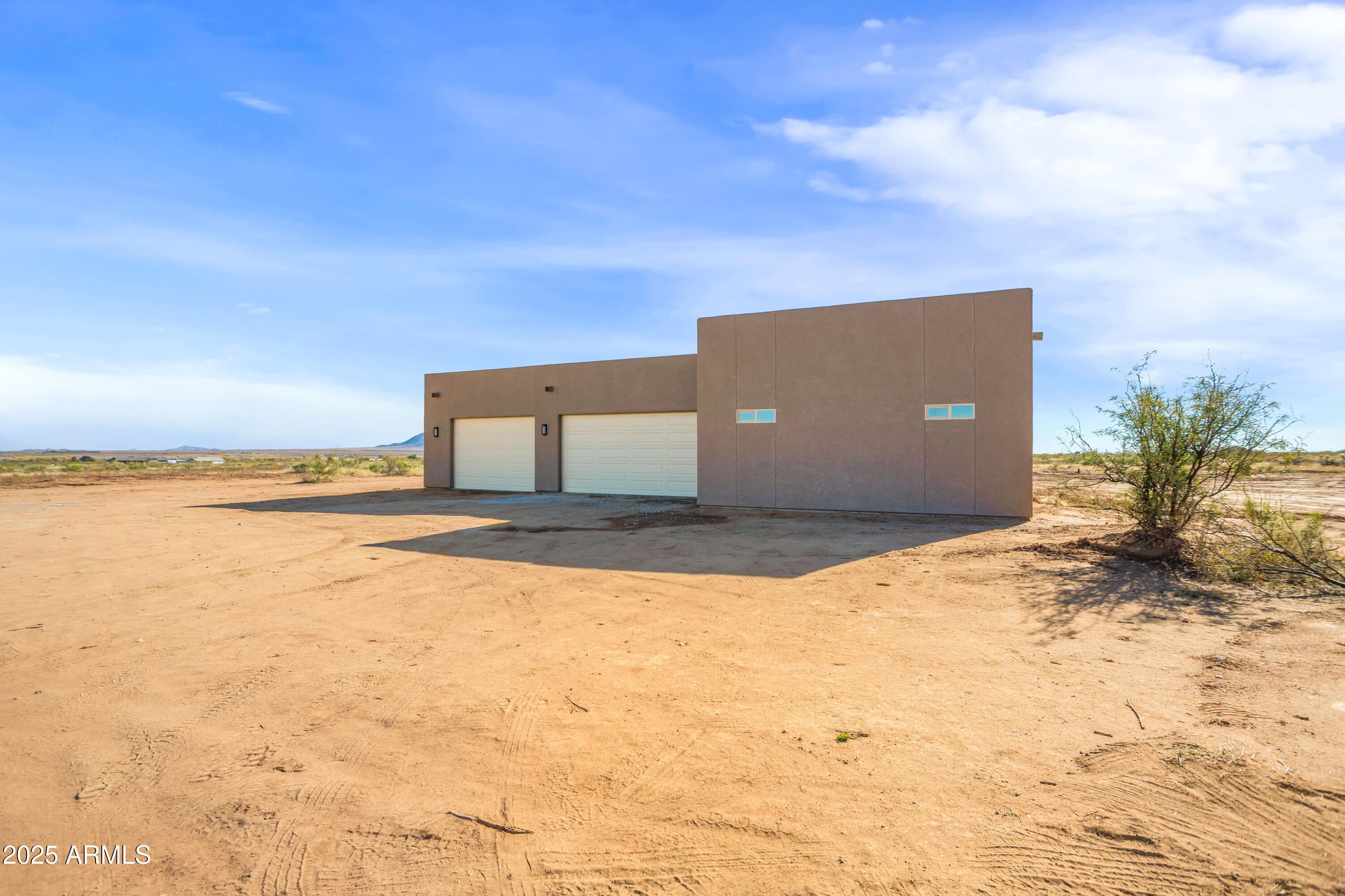 RANCHO ARIZONA - Residential