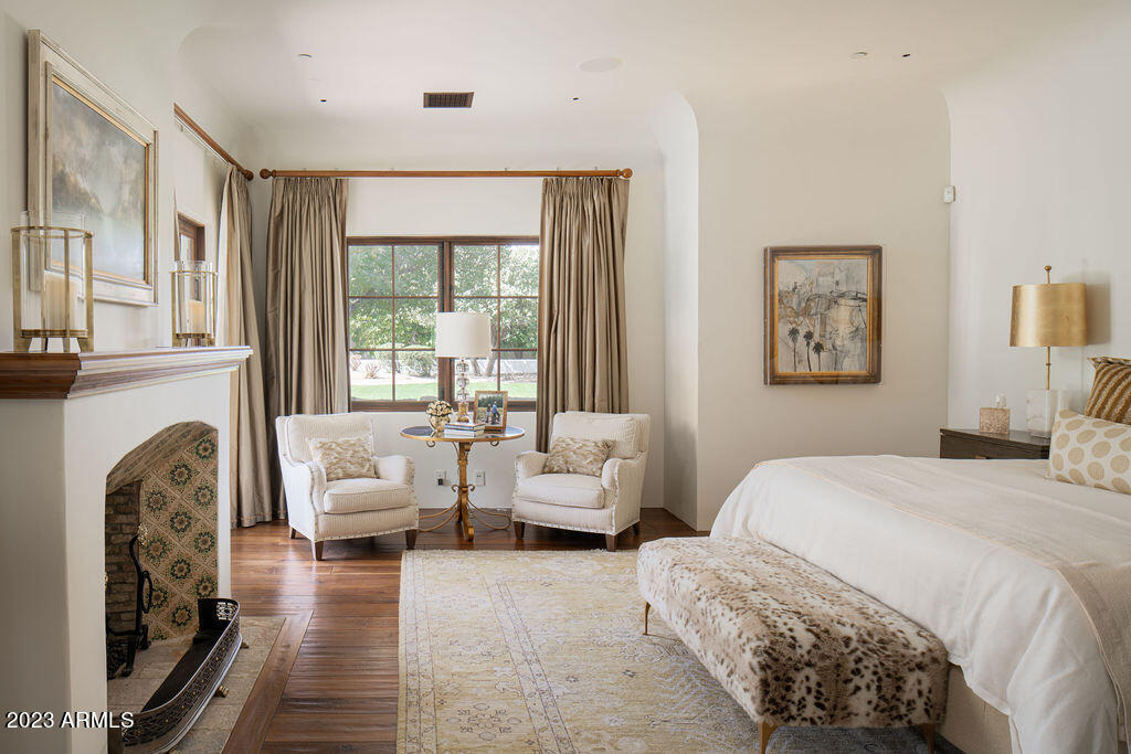 CAMELBACK LANDS - Residential