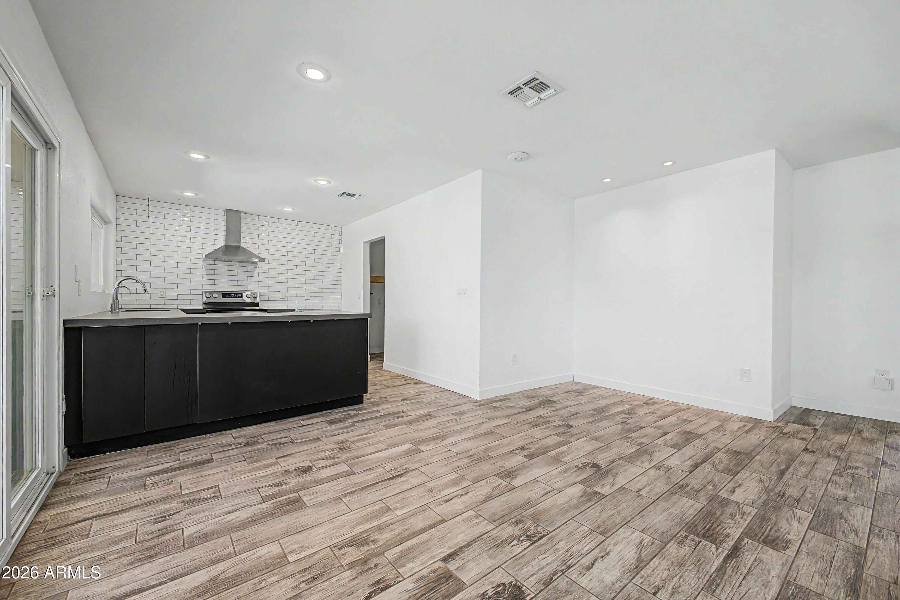 SOUTHERN PALMS UNIT 1 - Residential