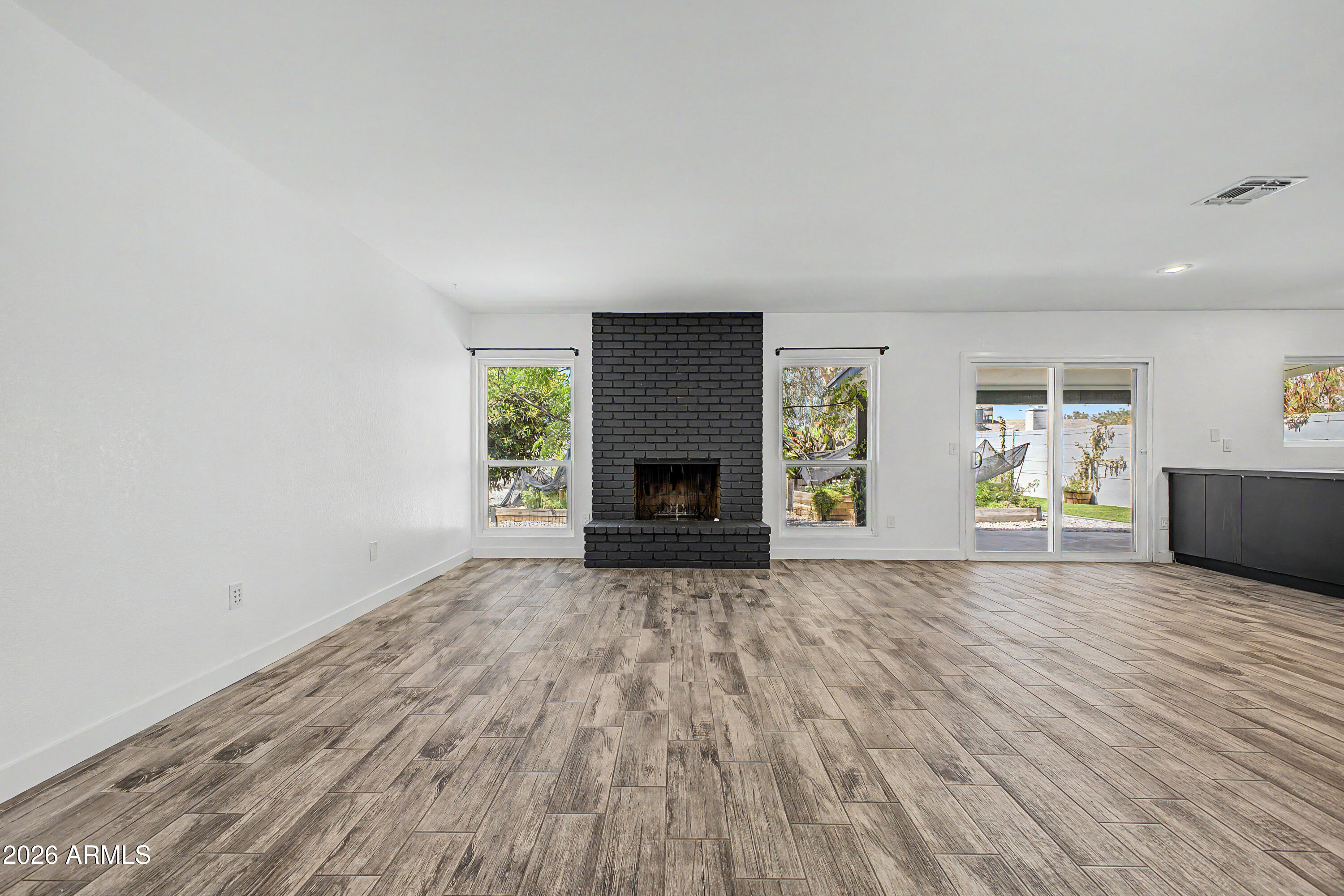 SOUTHERN PALMS UNIT 1 - Residential