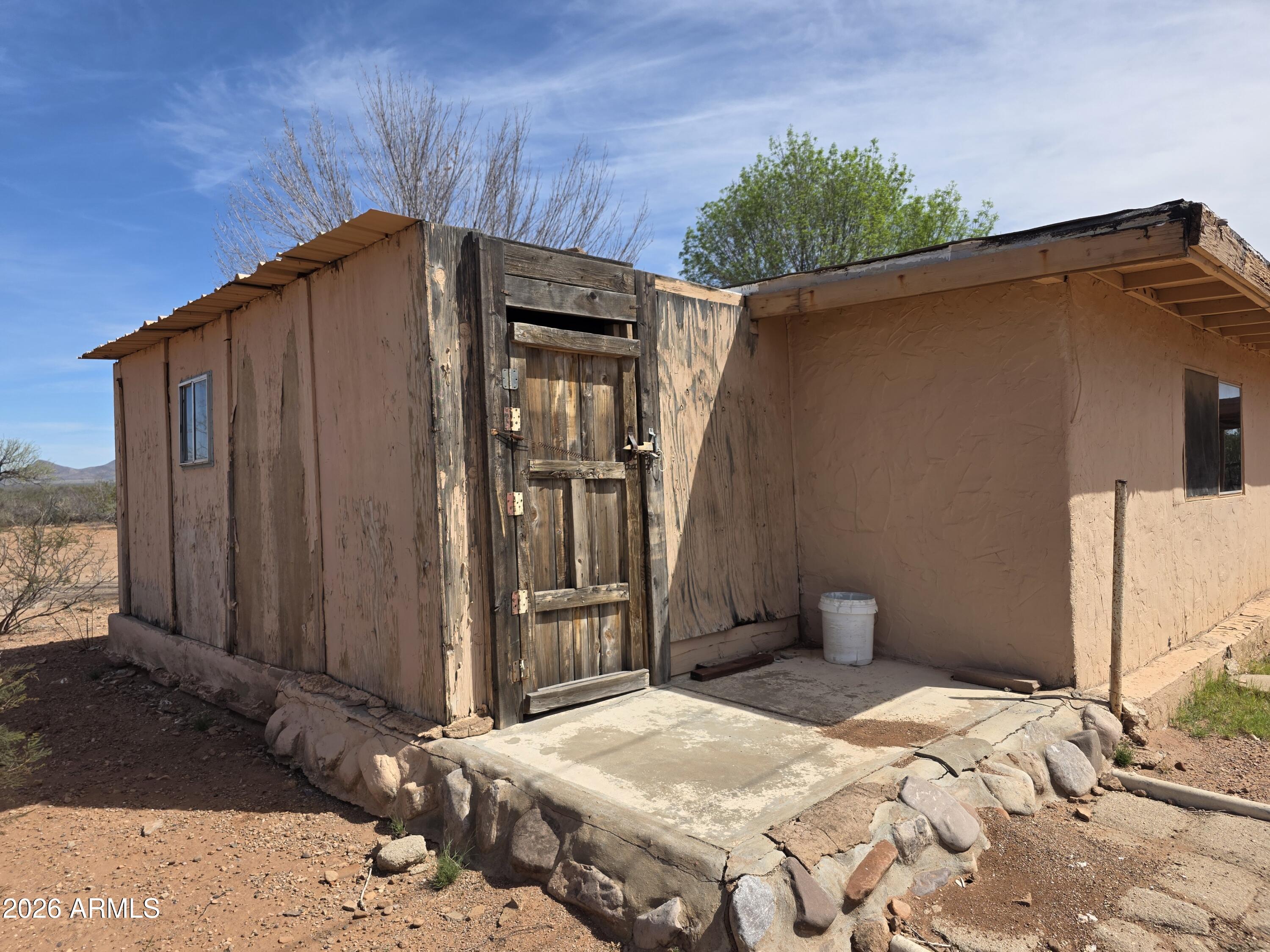 HIGH KNOLL RANCHES - Residential