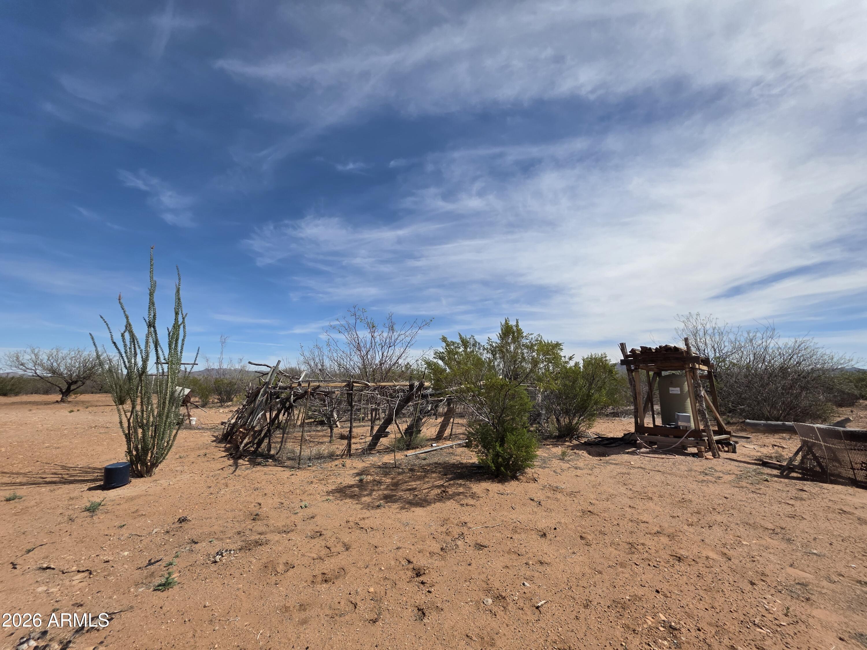 HIGH KNOLL RANCHES - Residential