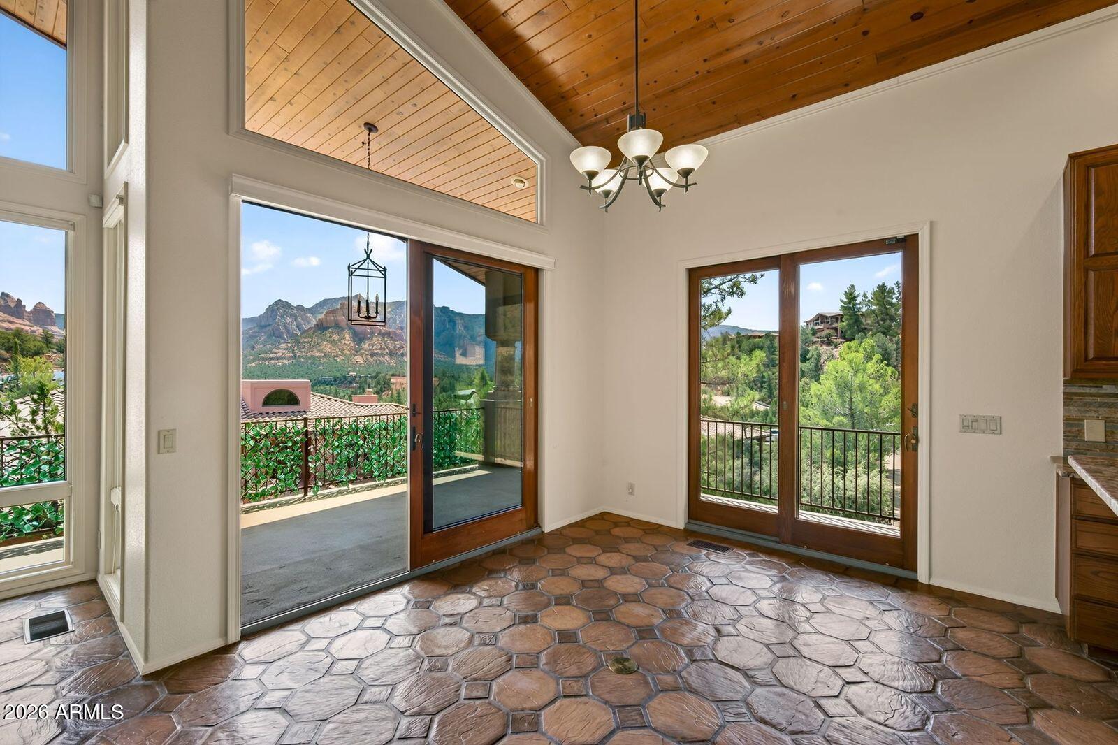LES SPRINGS - Residential