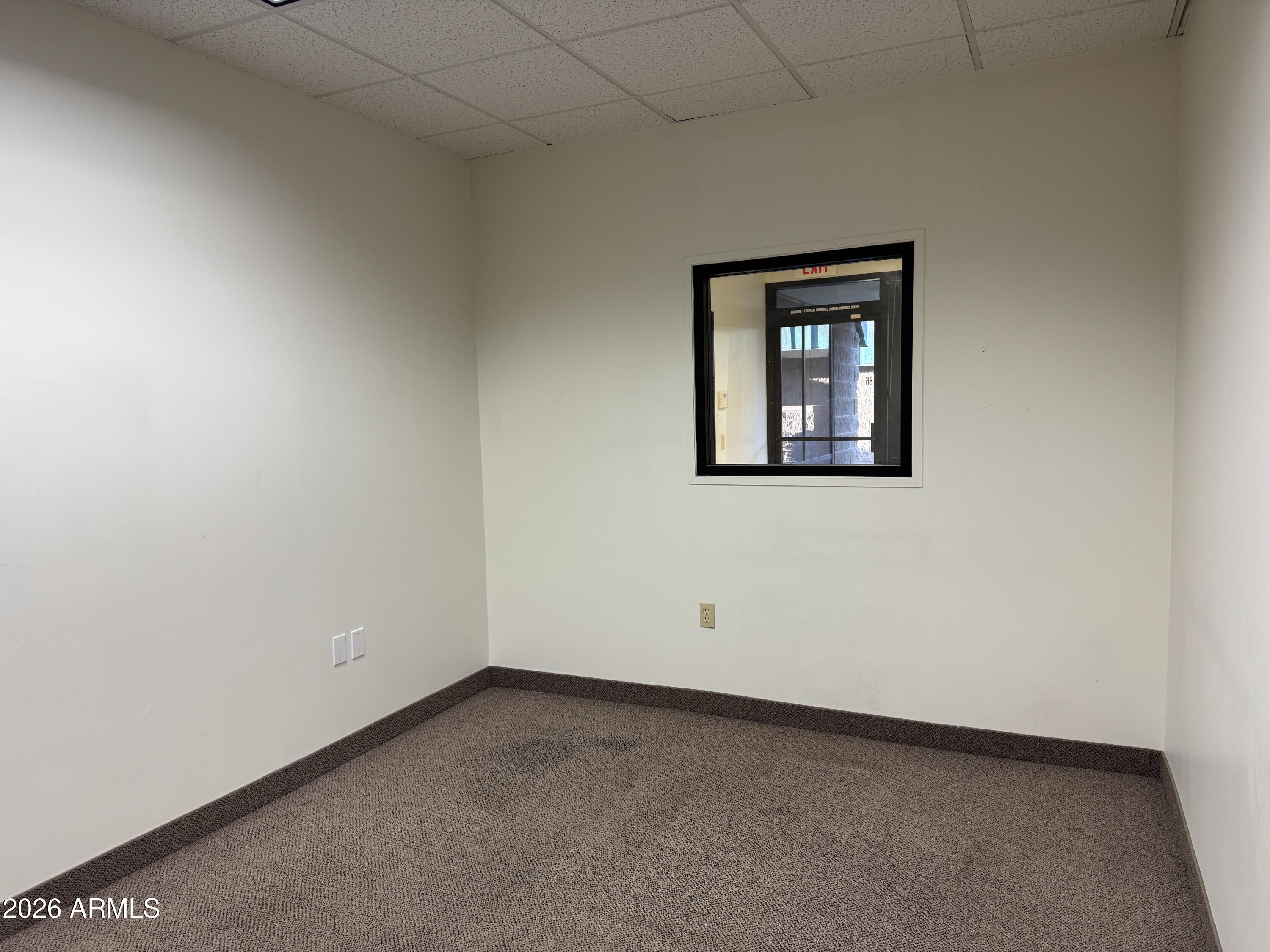 CHANDLER CENTER PAR A-E F1 F2 - Commercial Lease