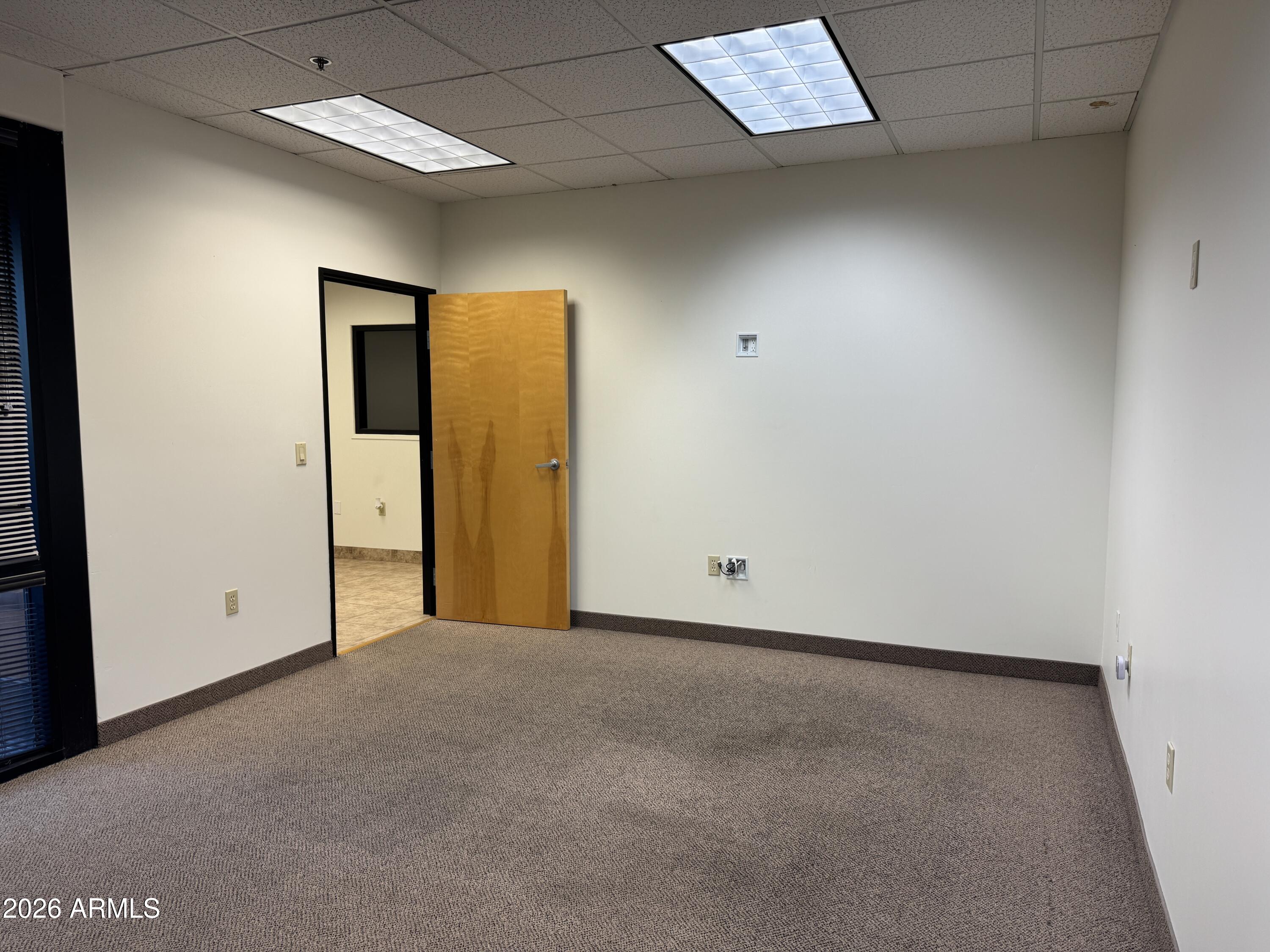 CHANDLER CENTER PAR A-E F1 F2 - Commercial Lease