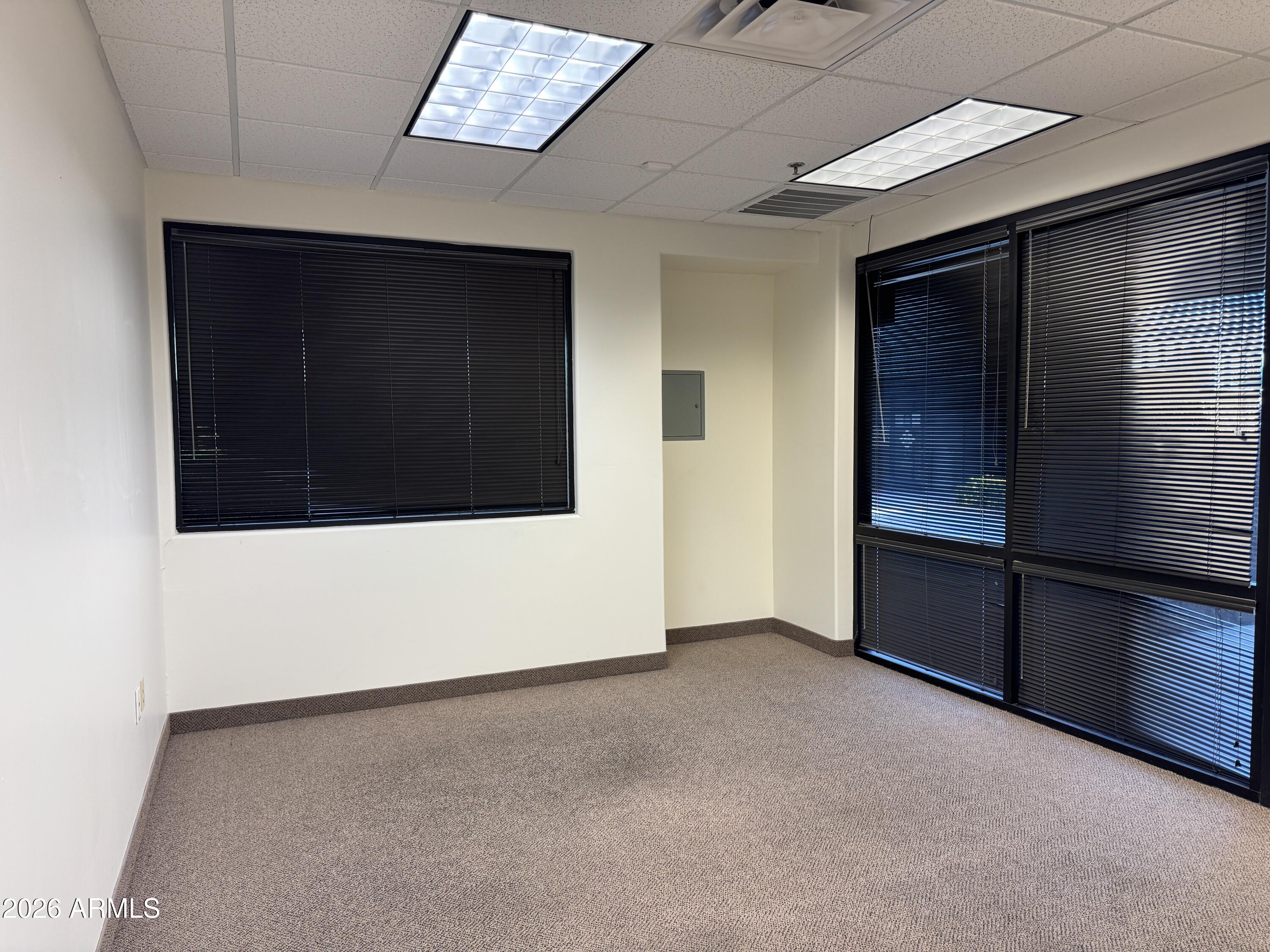 CHANDLER CENTER PAR A-E F1 F2 - Commercial Lease