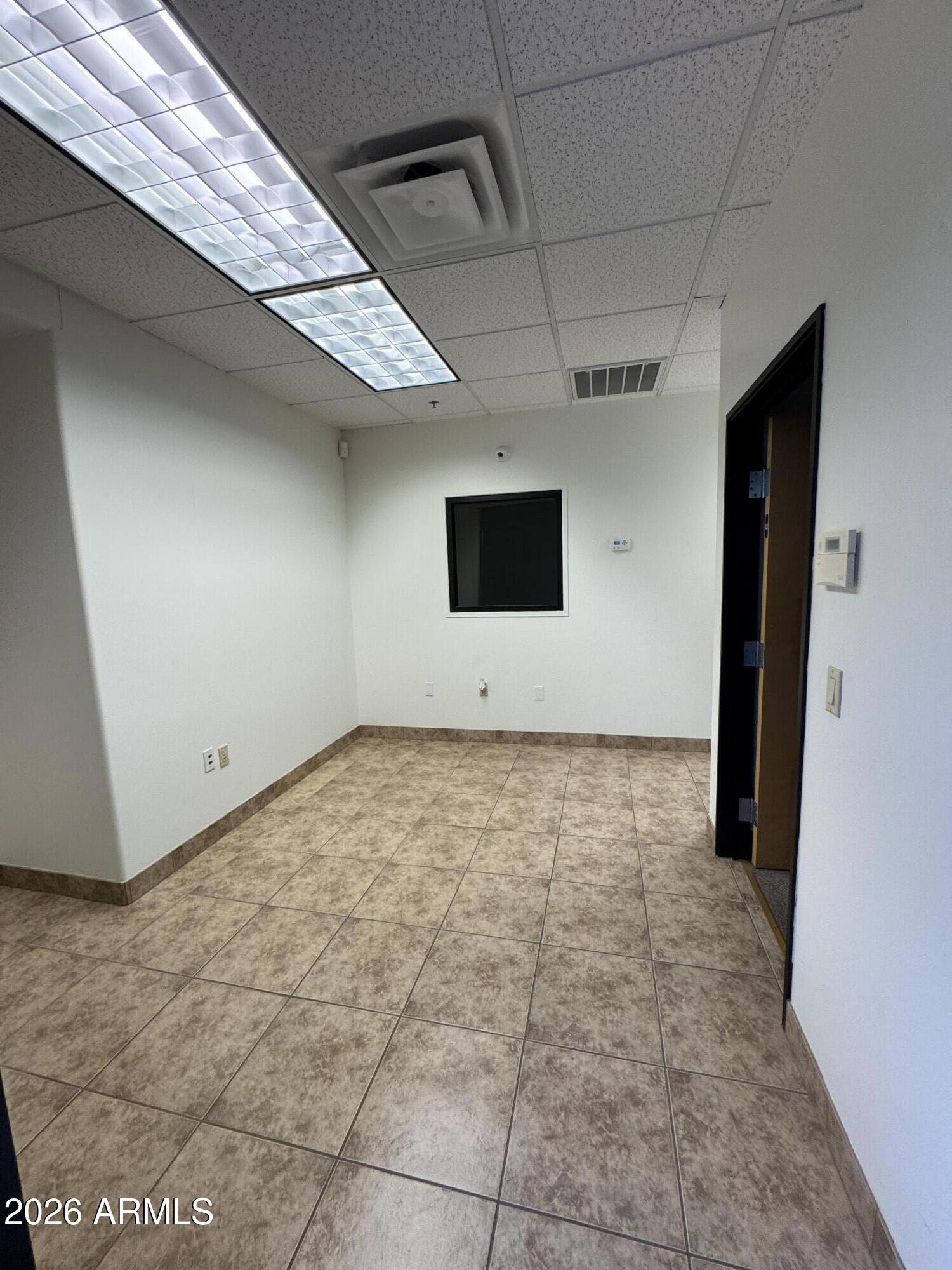 CHANDLER CENTER PAR A-E F1 F2 - Commercial Lease