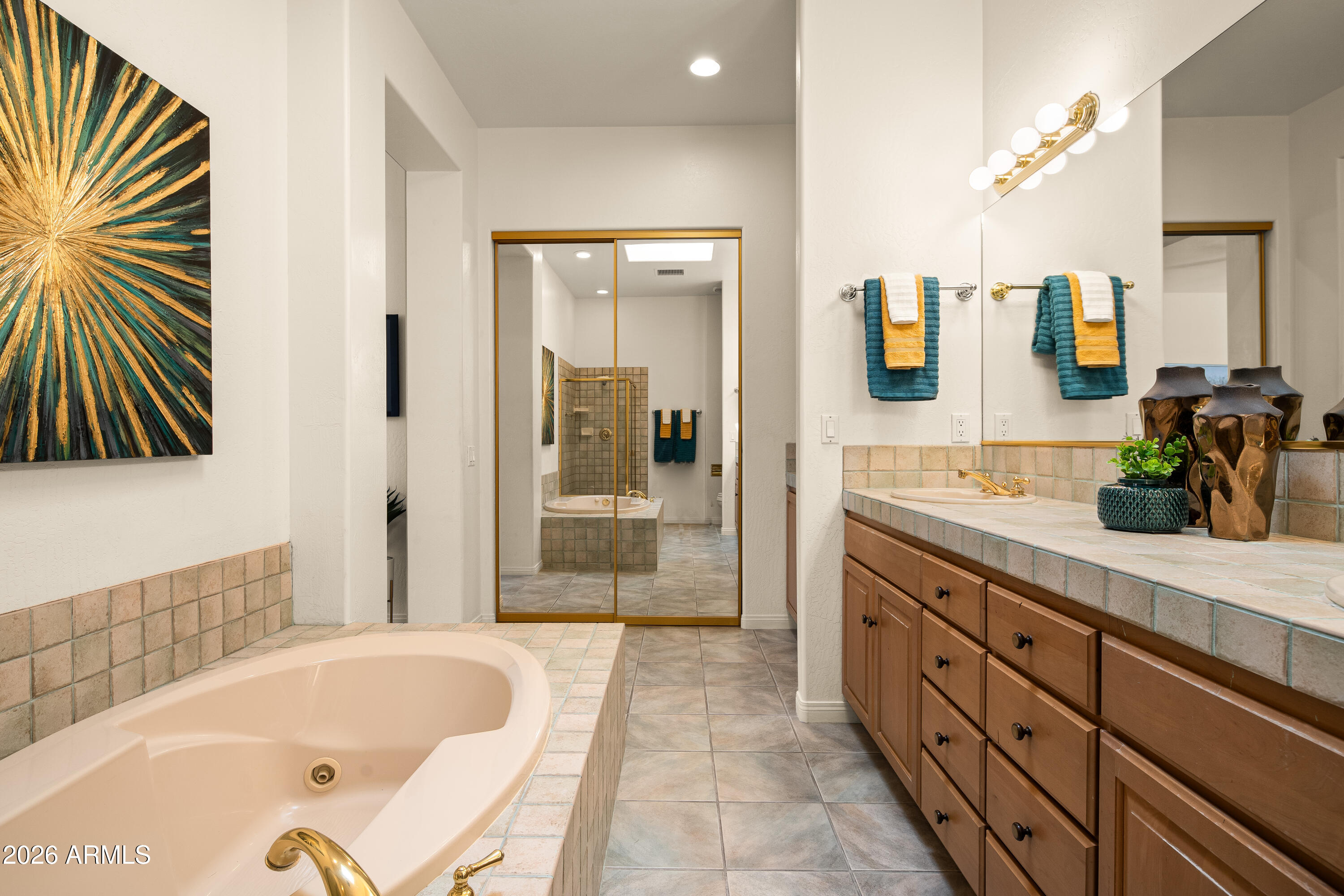 THE RIDGE AT SEDONA CONDOMINIUM REPLAT - Residential