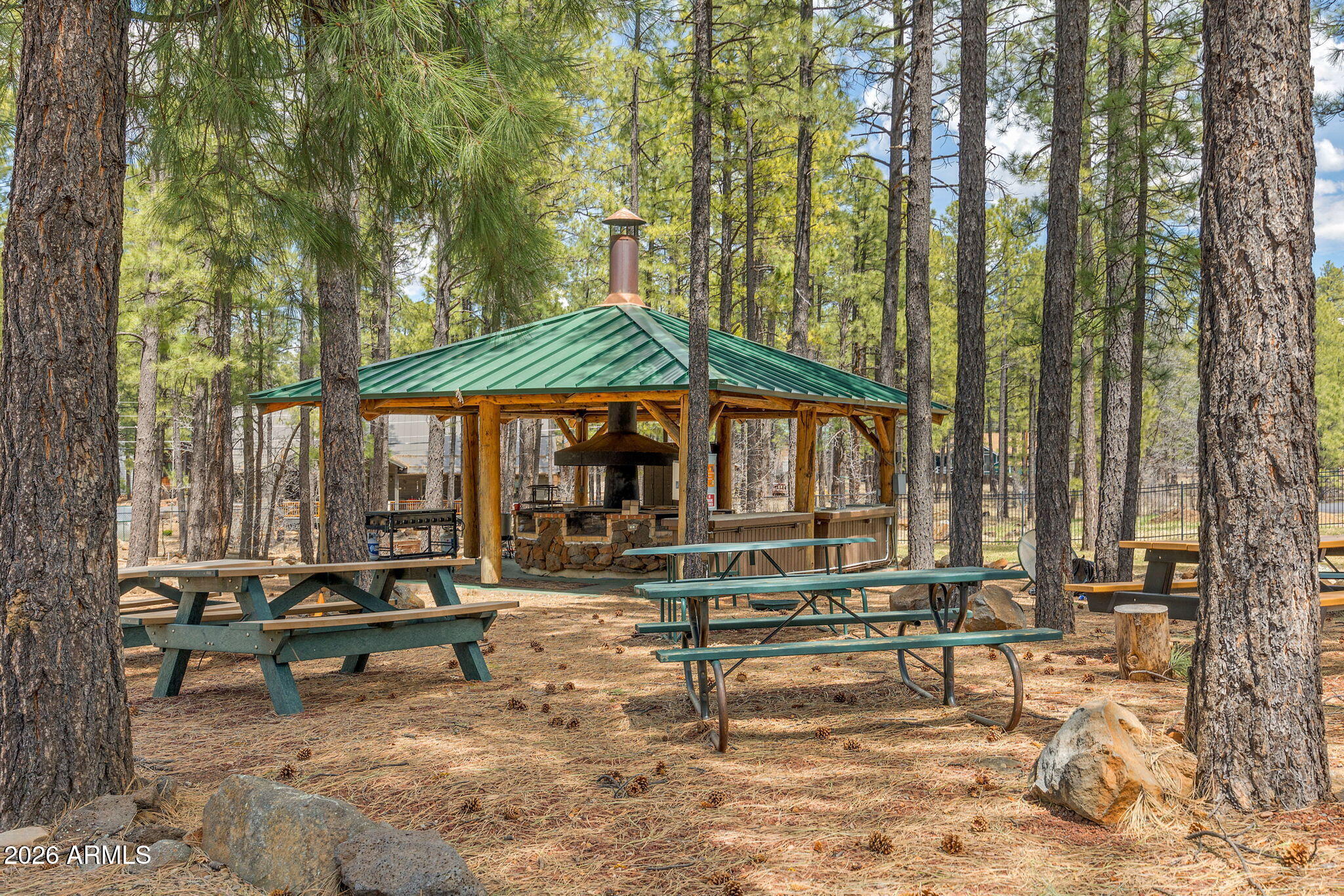 PINETOP LAKES COUNTRY CLUB UNIT 4 - Residential