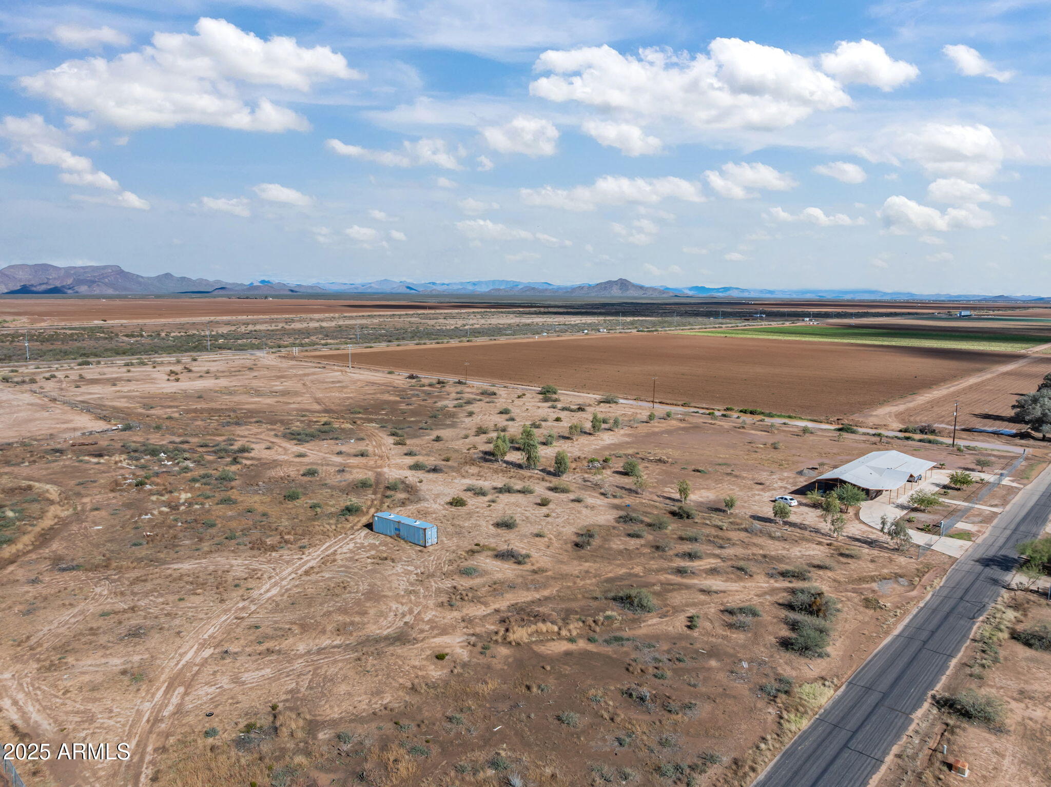 2.3 ACRES, Electric & Water nearby, Aguila Water - Land