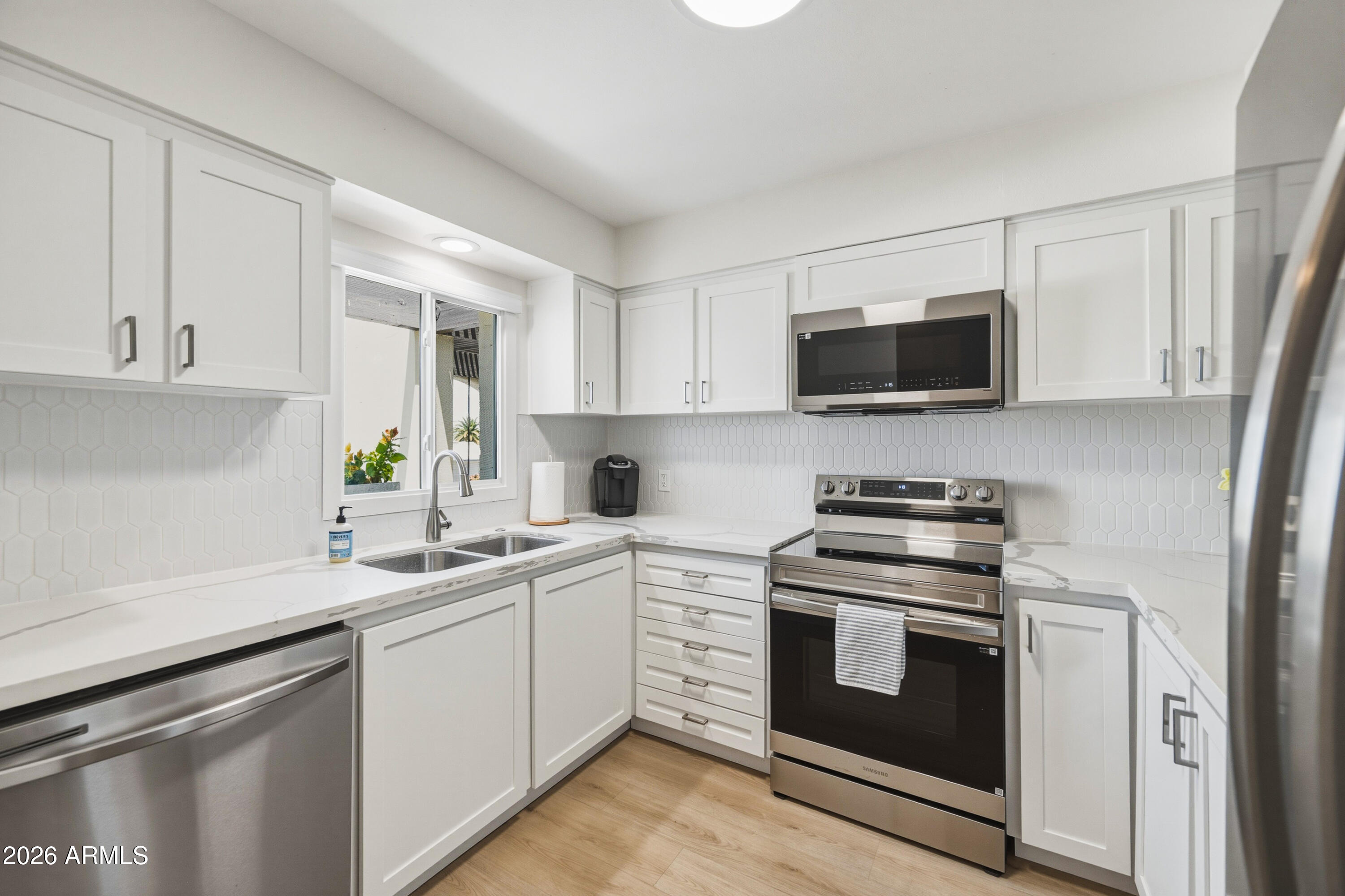 DREAMLAND MANOR UNIT 1 - Residential