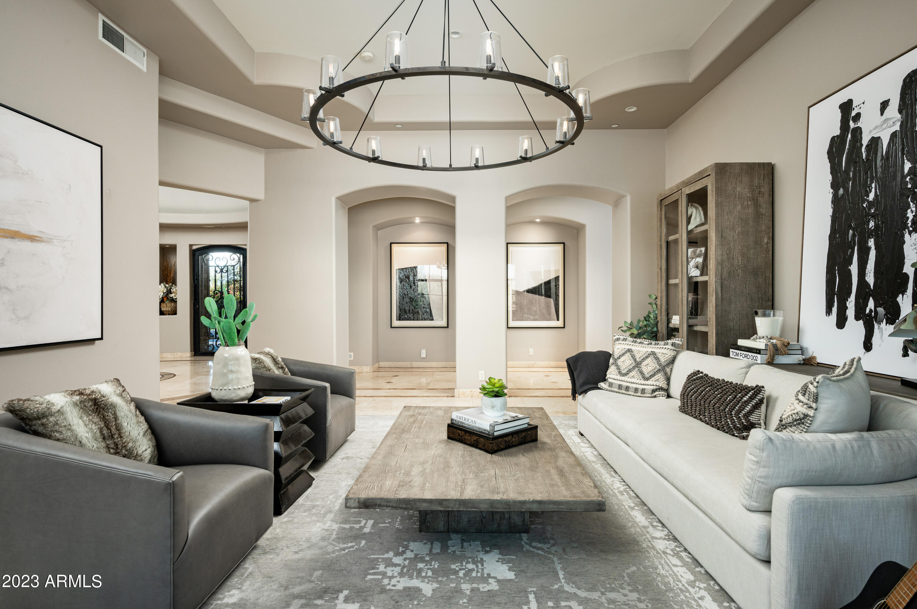 PINNACLE PARADISE - Residential