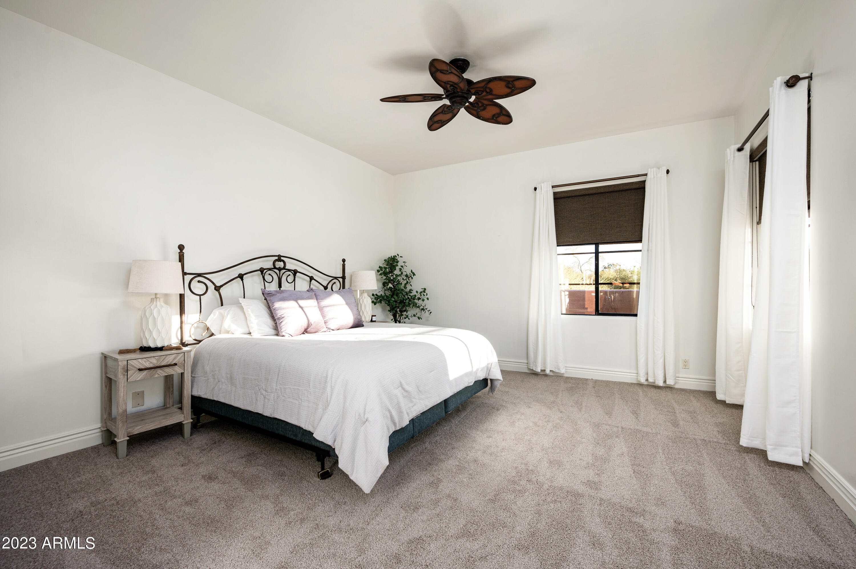 PINNACLE PARADISE - Residential