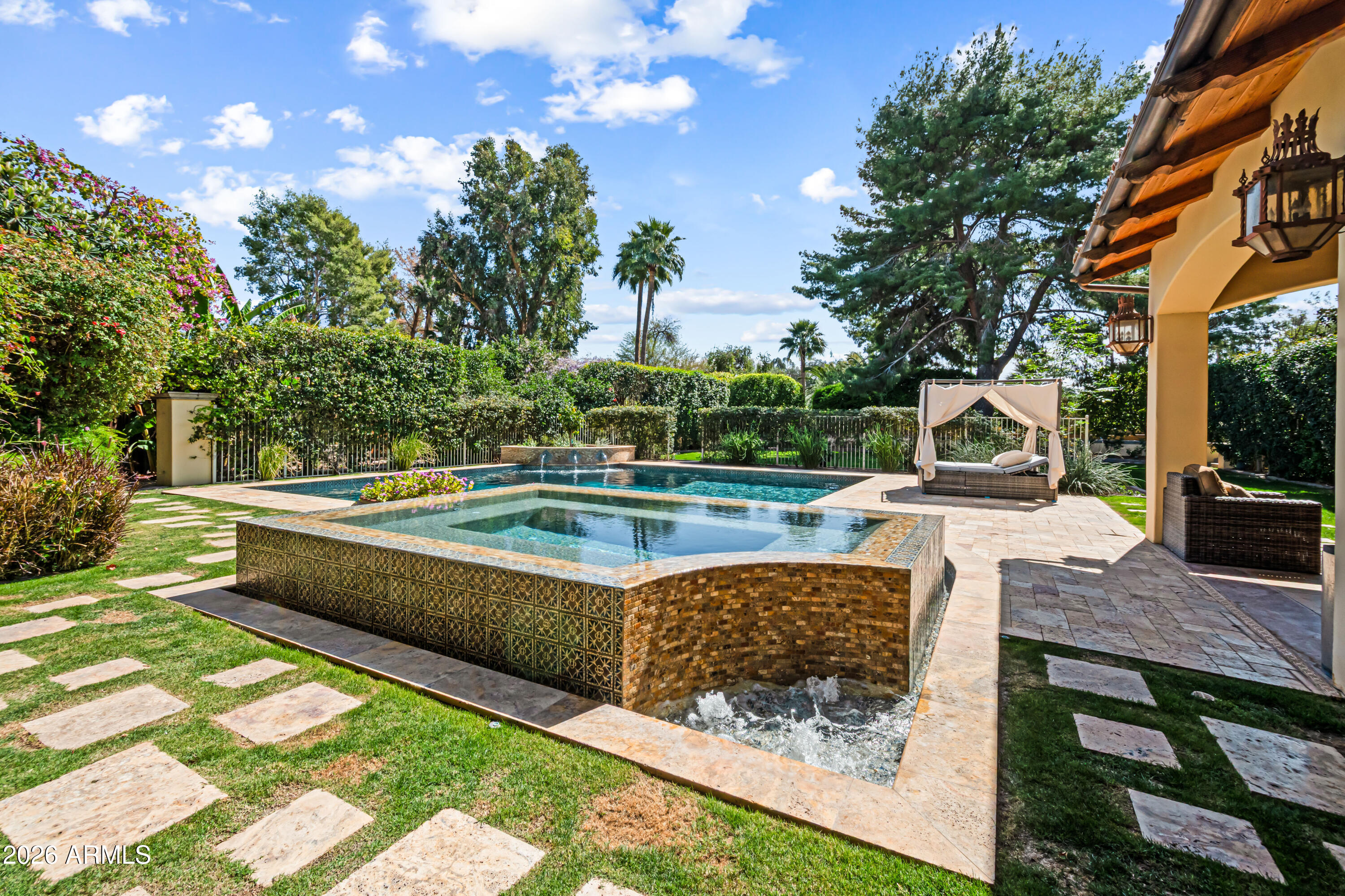 Paradise Park Trails - Residential