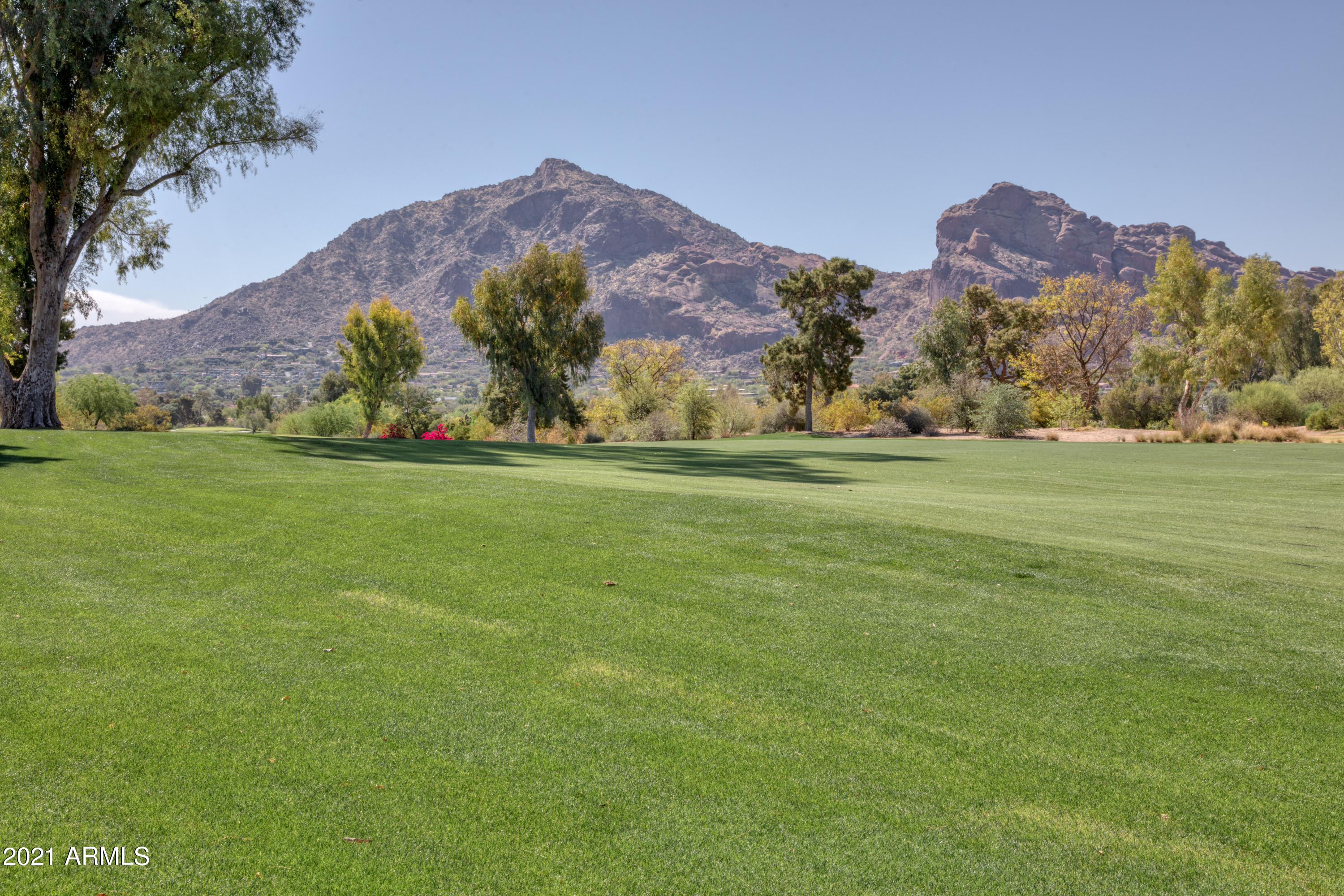 PARADISE HILLS - Residential