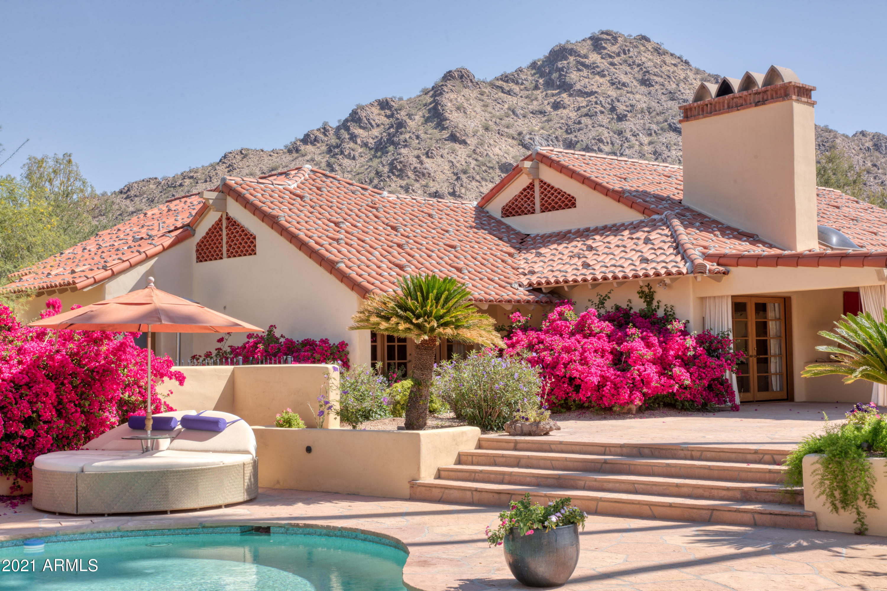 PARADISE HILLS - Residential