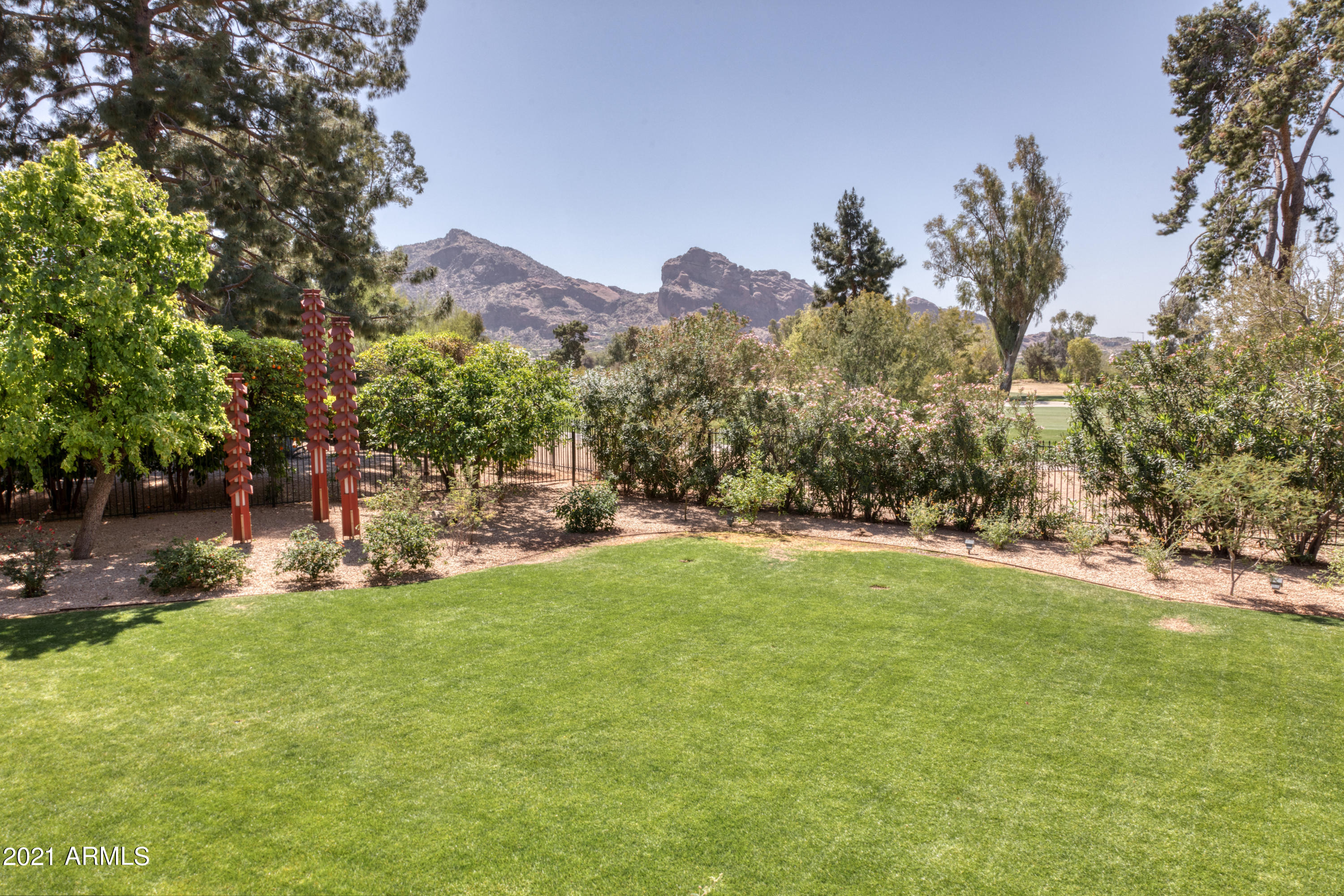 PARADISE HILLS - Residential