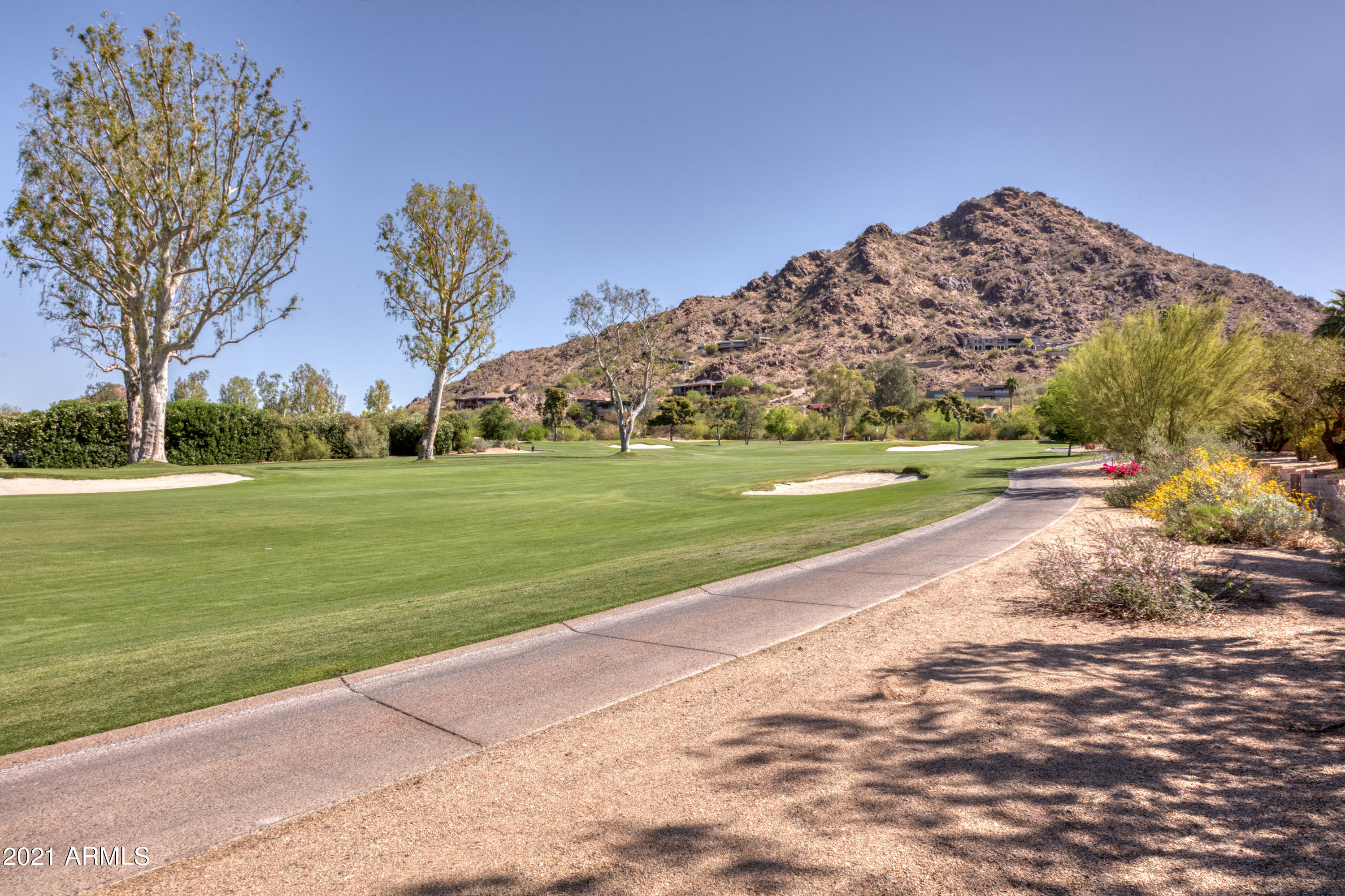 PARADISE HILLS - Residential