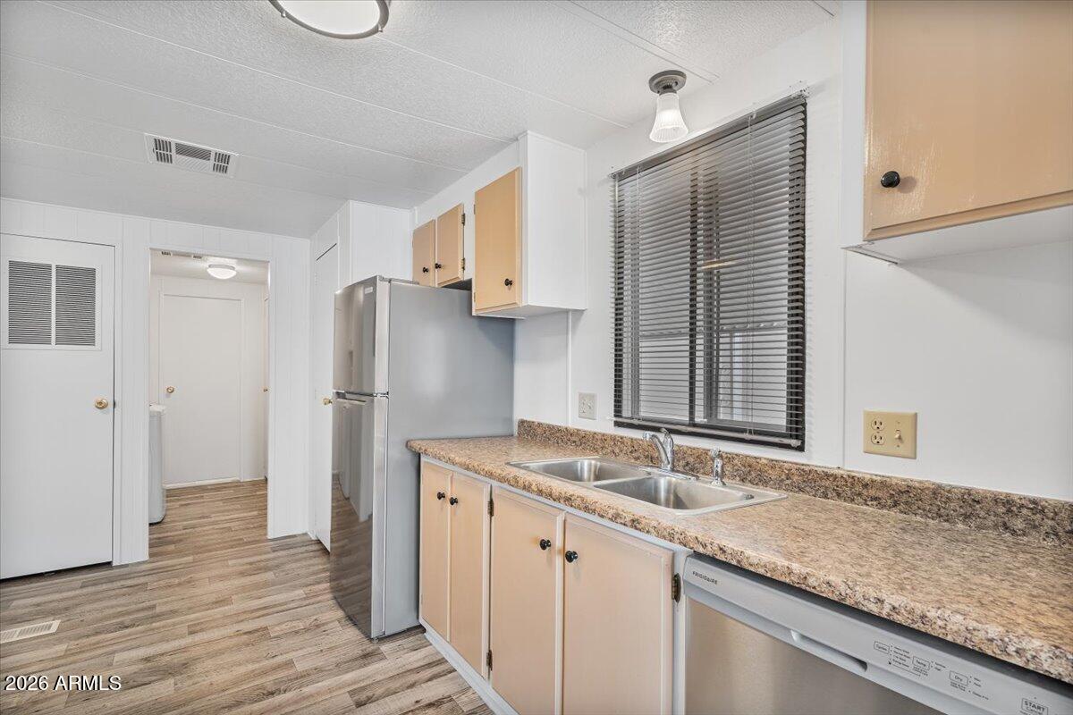 Sundial Mobile Home - Residential