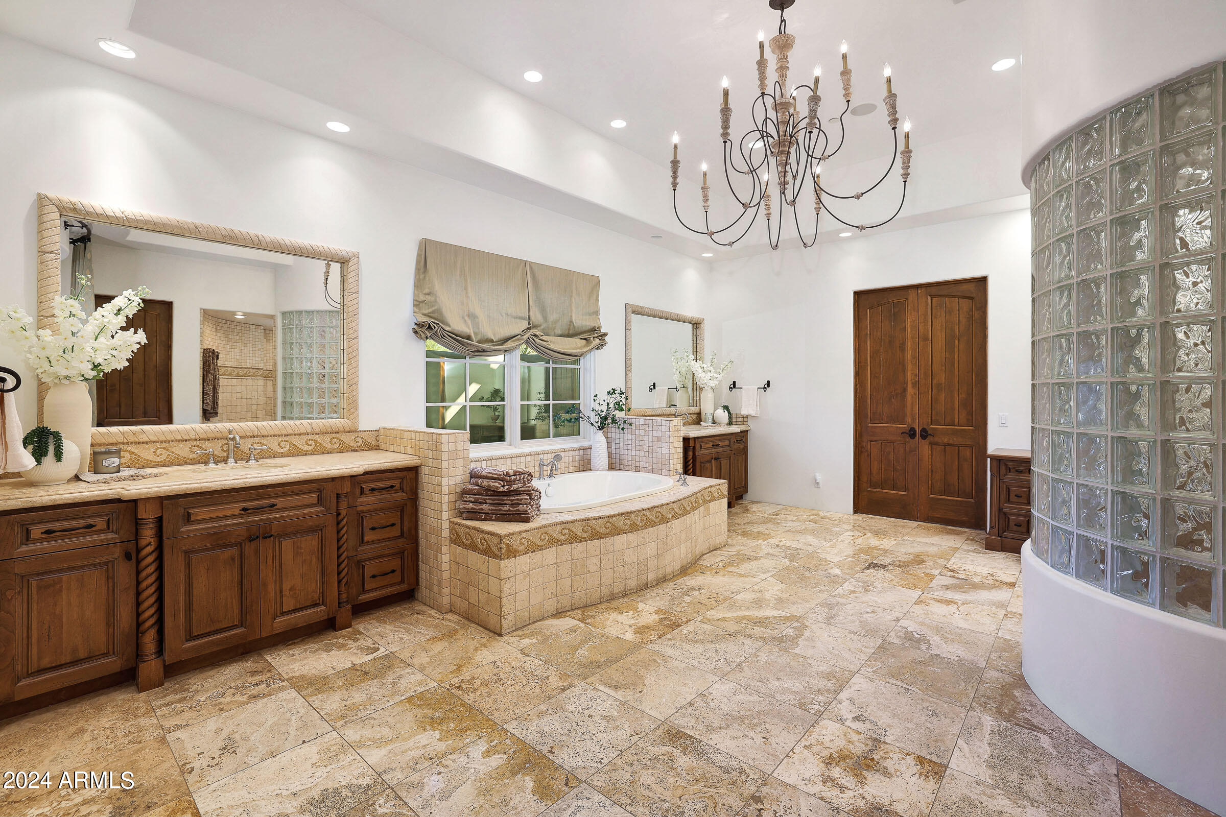 WHISPER ROCK UNIT 1 - Residential