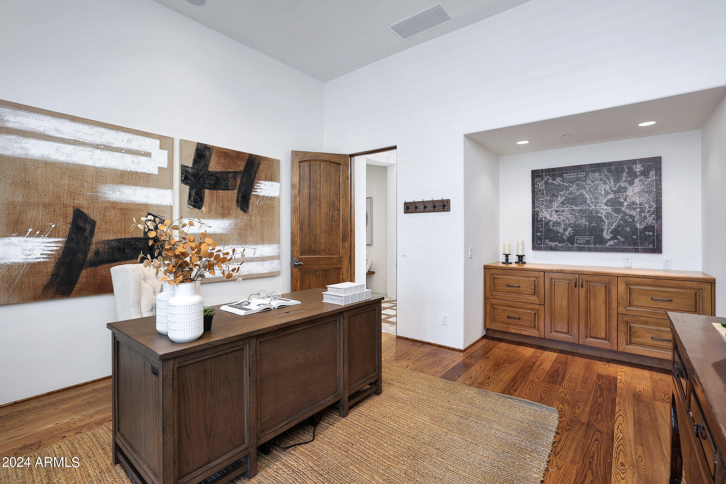 WHISPER ROCK UNIT 1 - Residential
