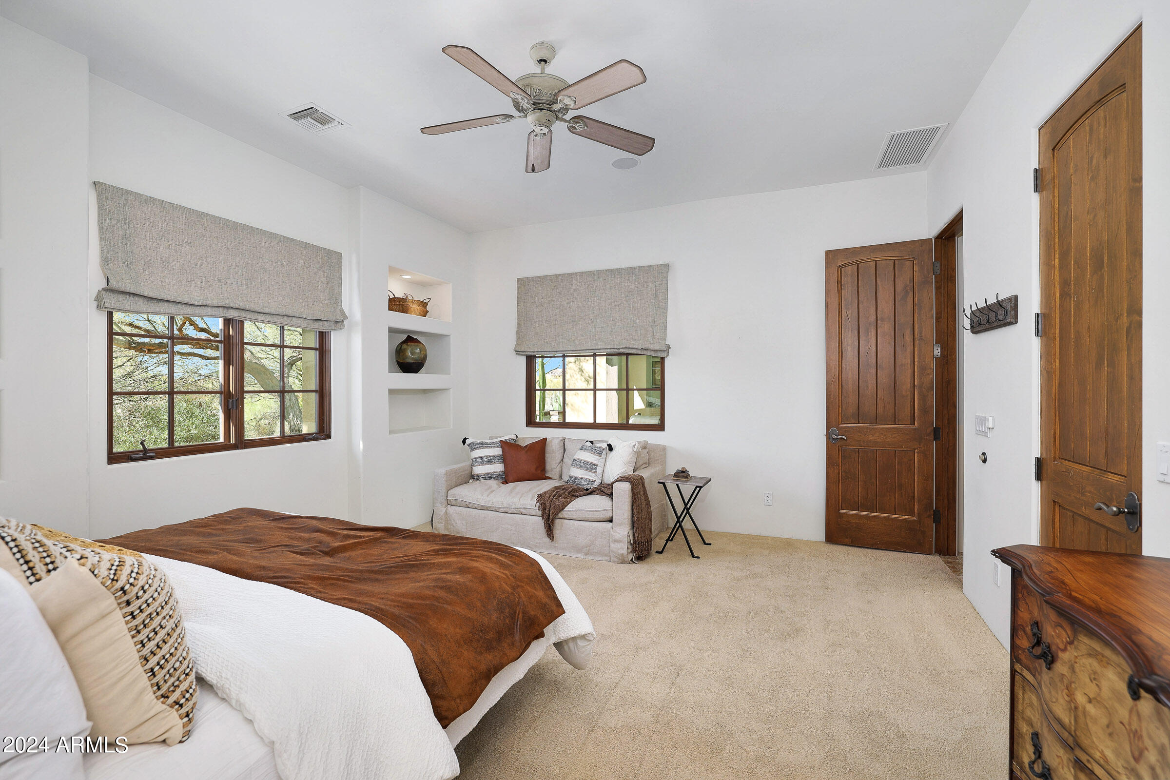 WHISPER ROCK UNIT 1 - Residential