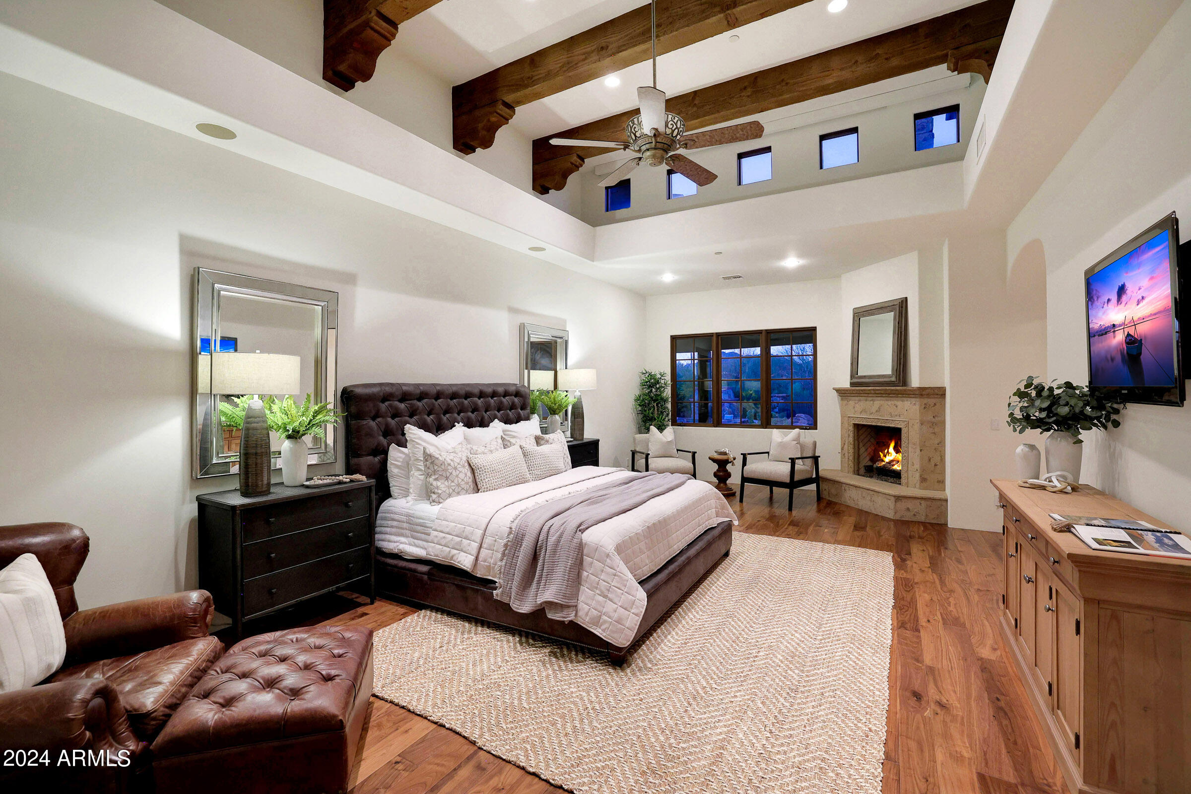 WHISPER ROCK UNIT 1 - Residential