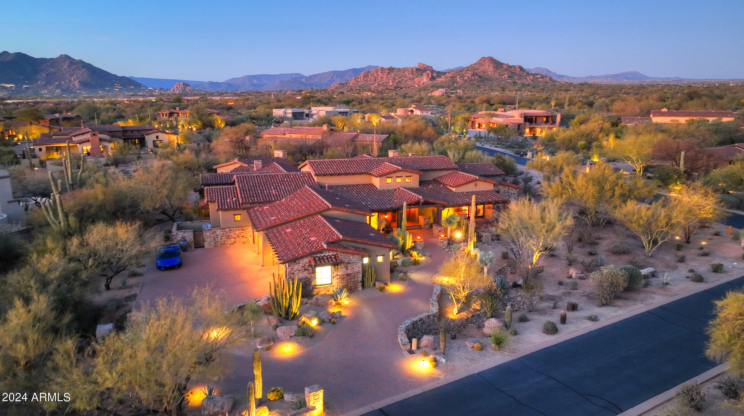 WHISPER ROCK UNIT 1 - Residential