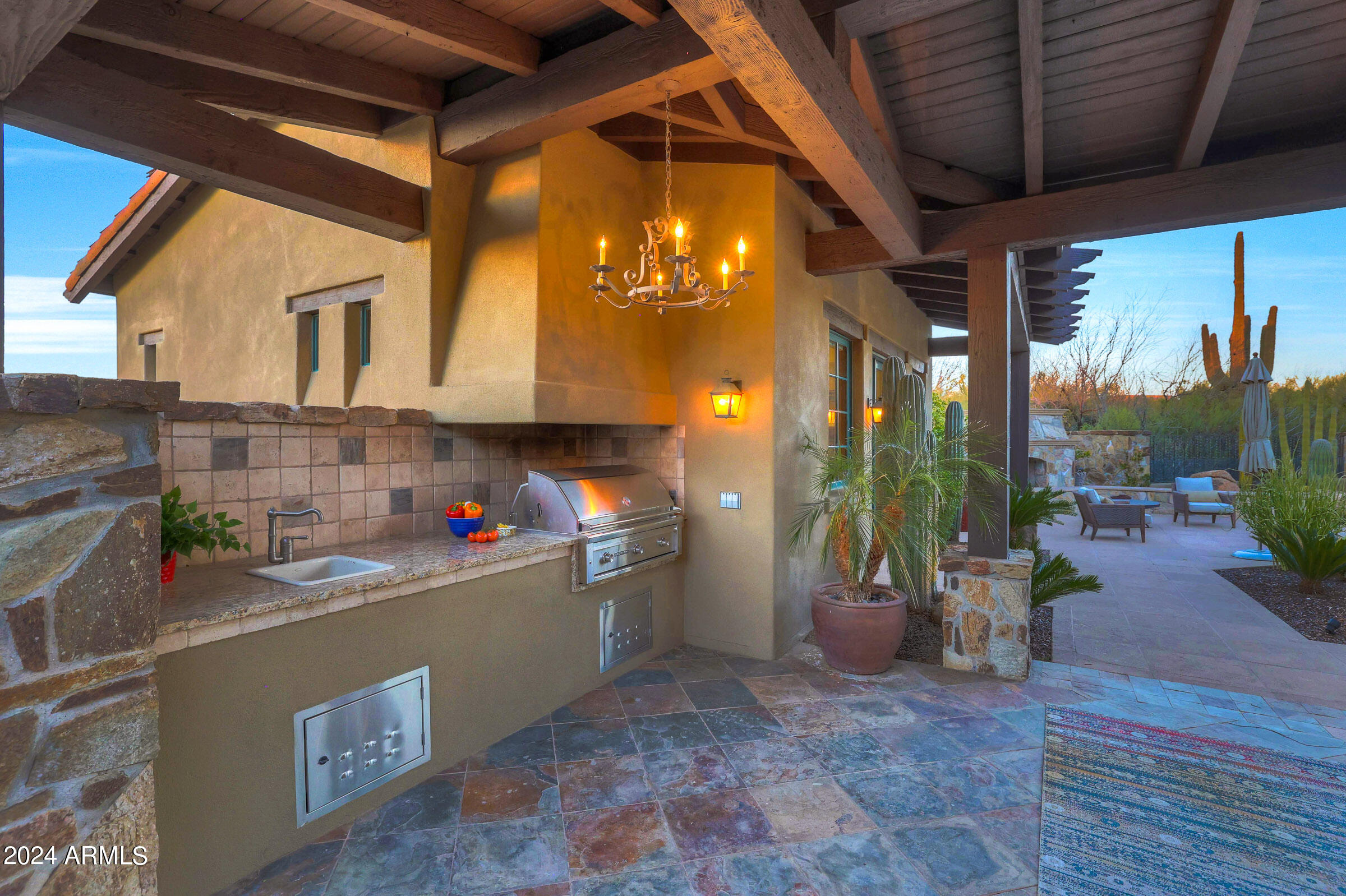 WHISPER ROCK UNIT 1 - Residential