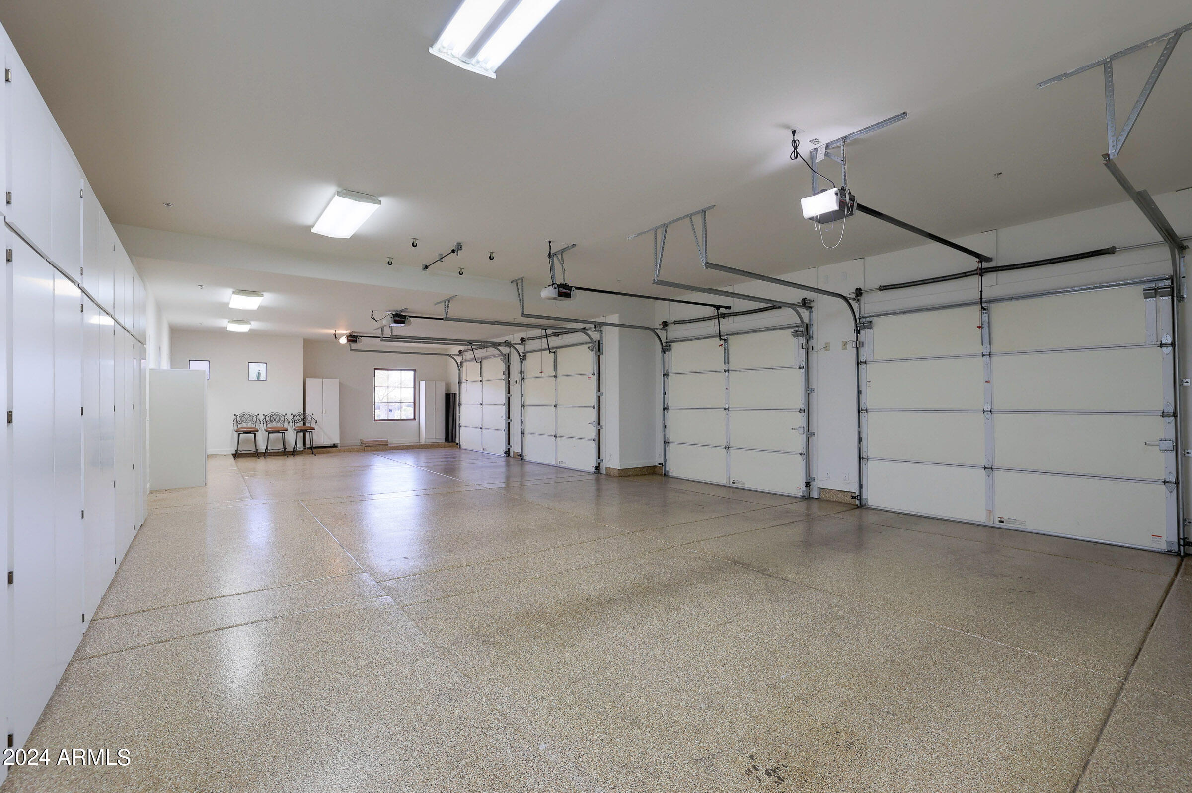 WHISPER ROCK UNIT 1 - Residential
