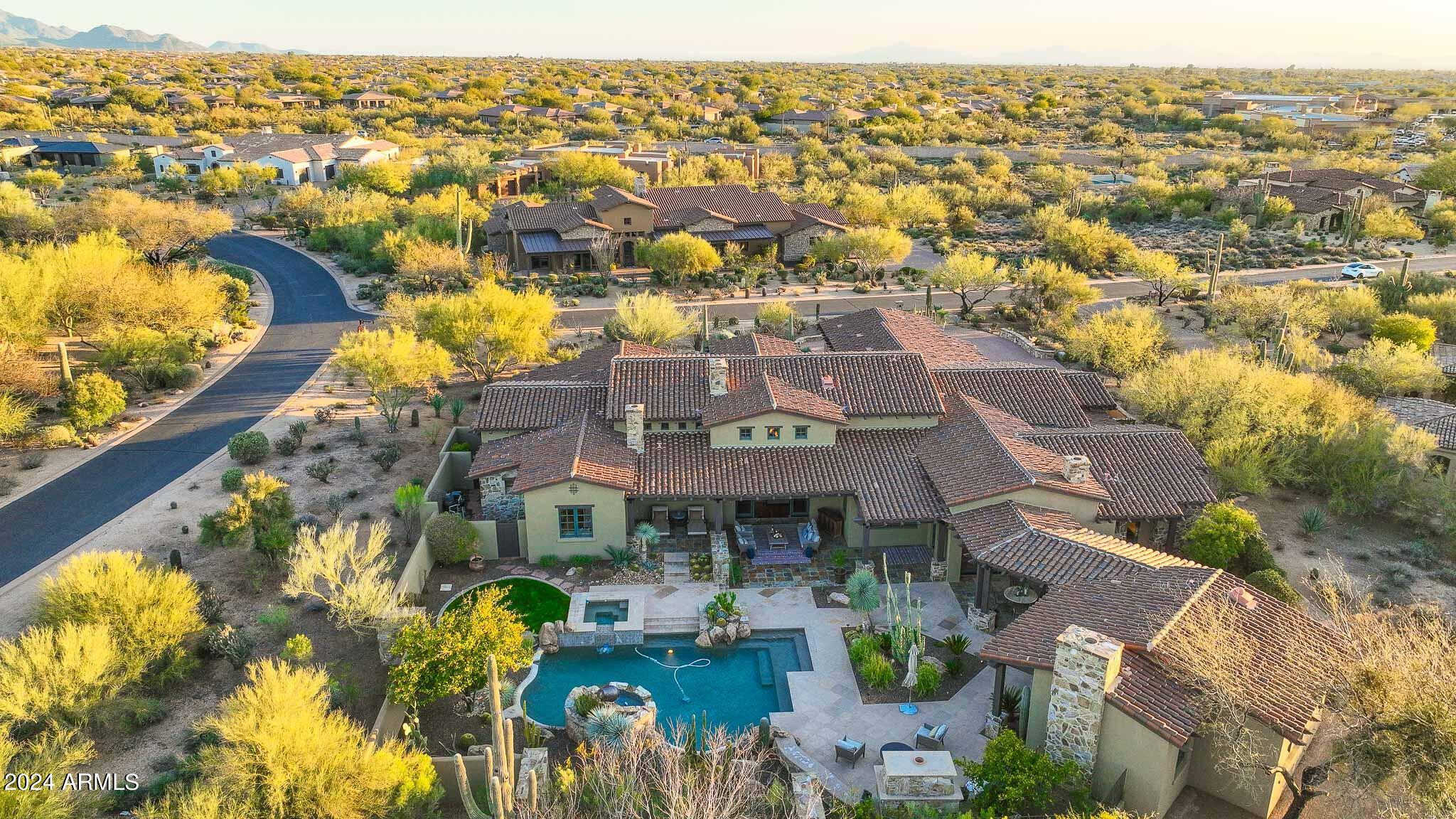 WHISPER ROCK UNIT 1 - Residential