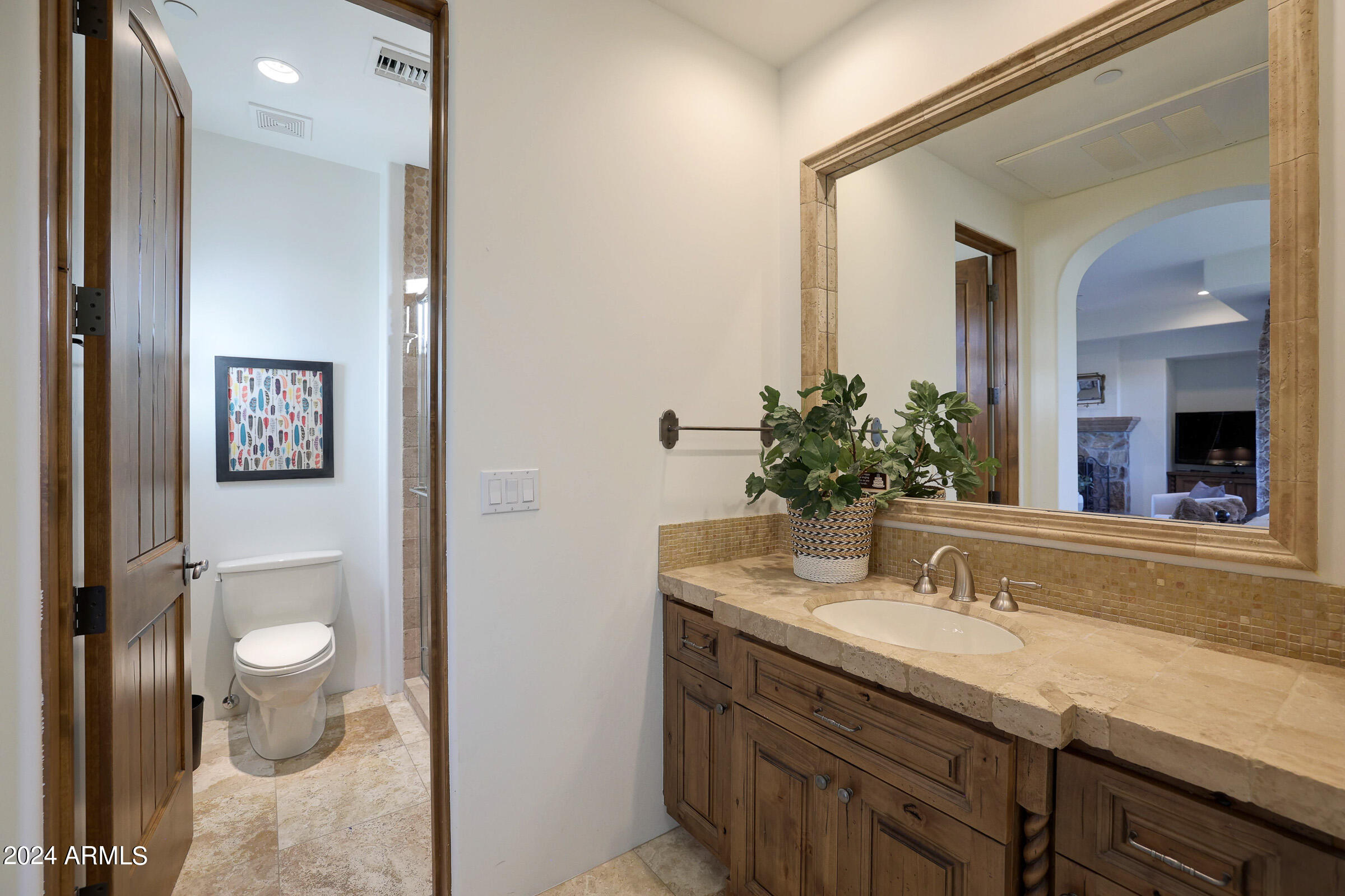 WHISPER ROCK UNIT 1 - Residential