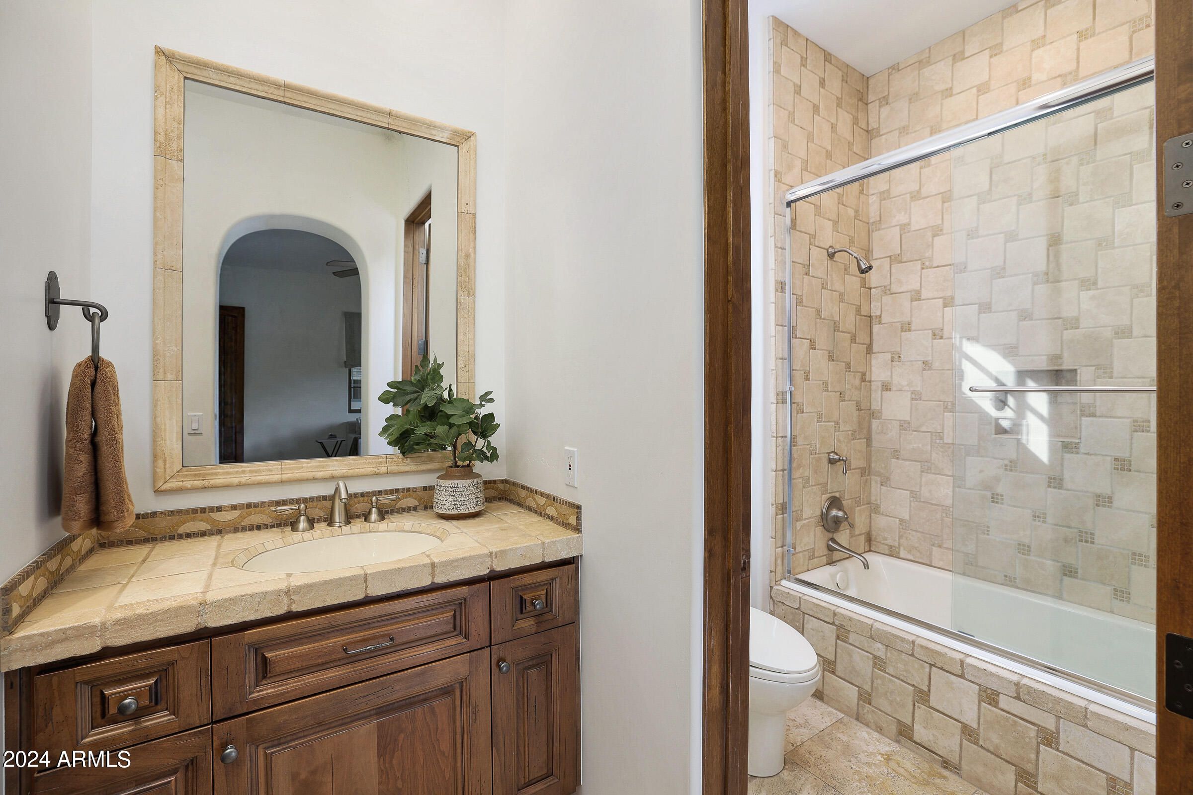 WHISPER ROCK UNIT 1 - Residential