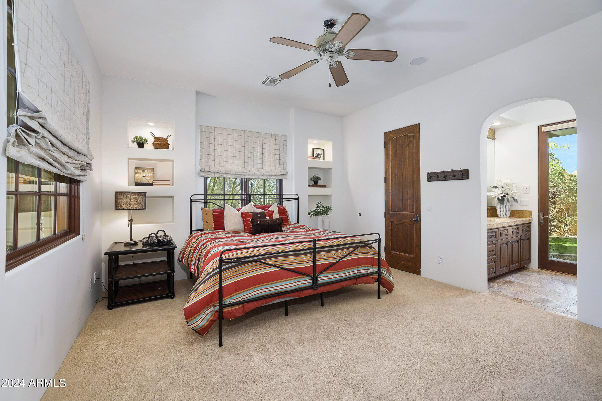 WHISPER ROCK UNIT 1 - Residential