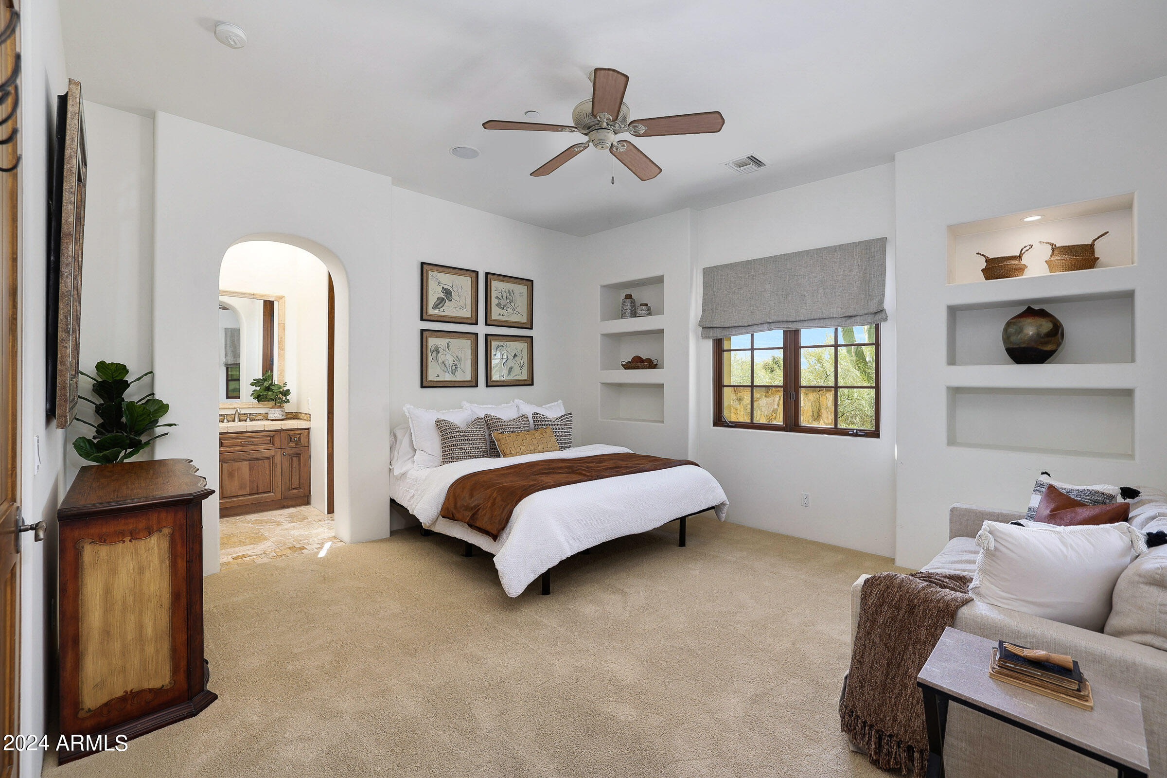 WHISPER ROCK UNIT 1 - Residential