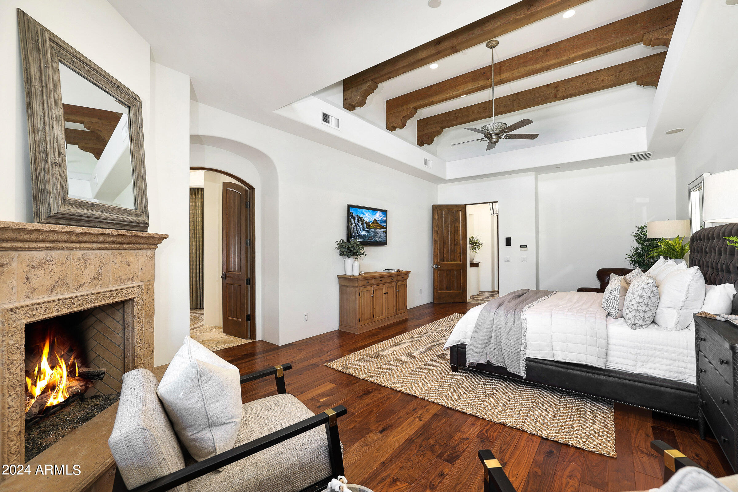 WHISPER ROCK UNIT 1 - Residential