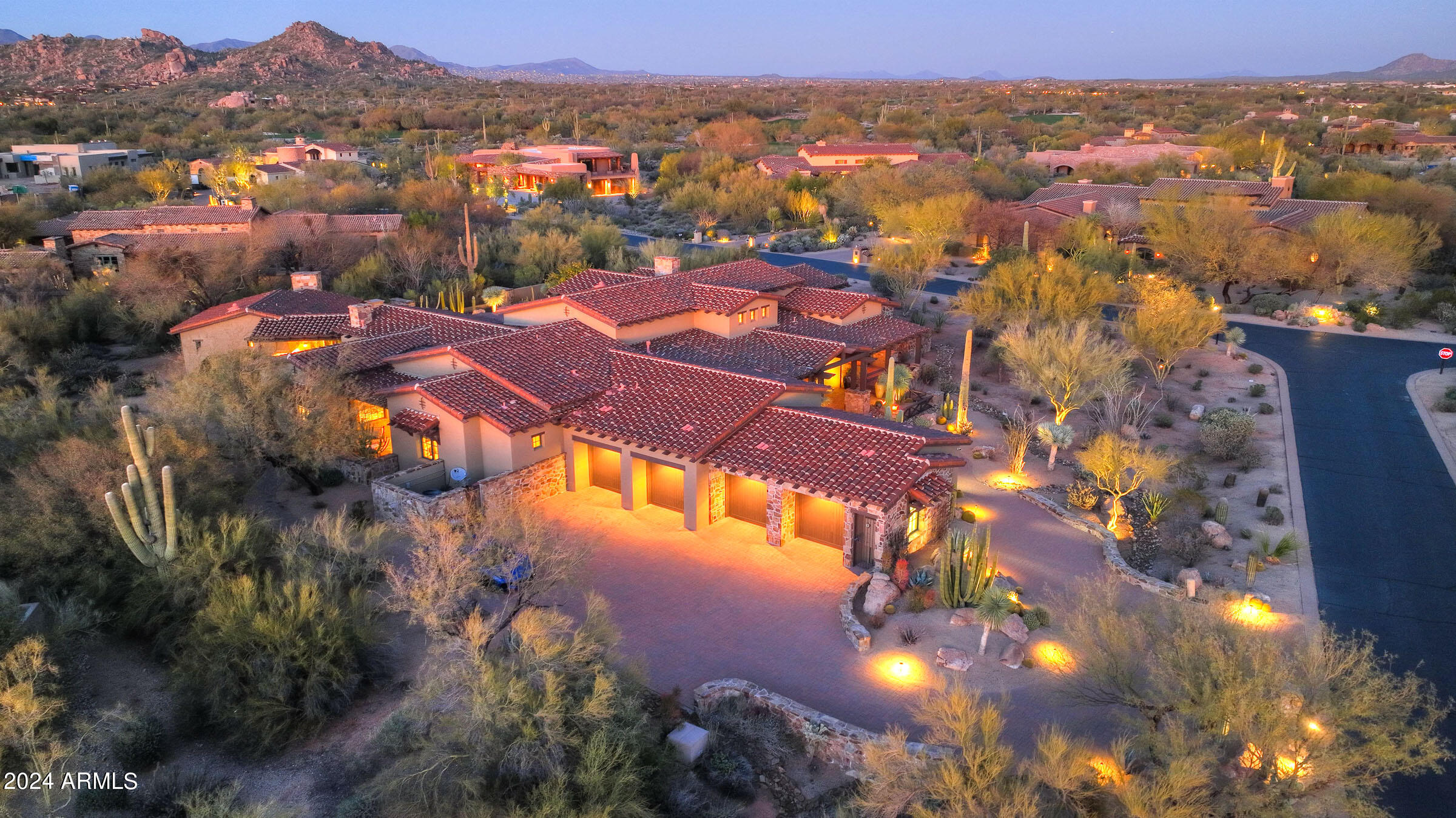 WHISPER ROCK UNIT 1 - Residential