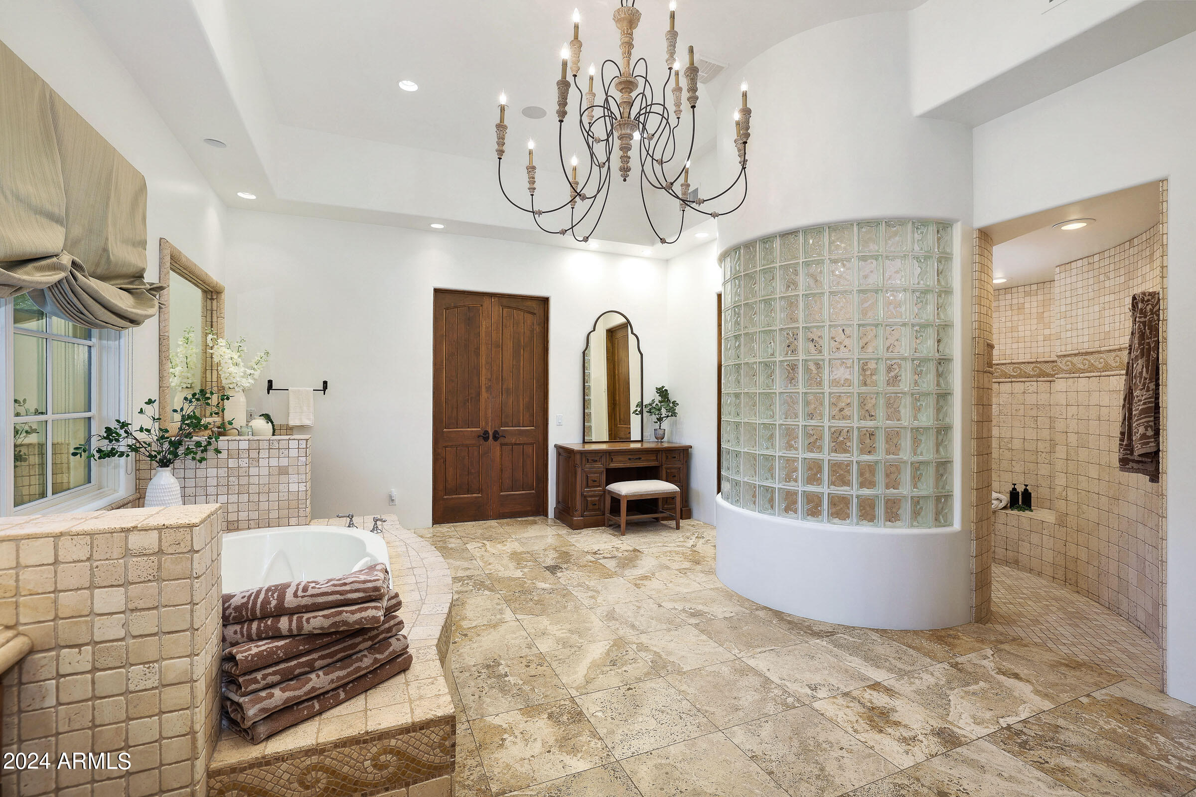 WHISPER ROCK UNIT 1 - Residential