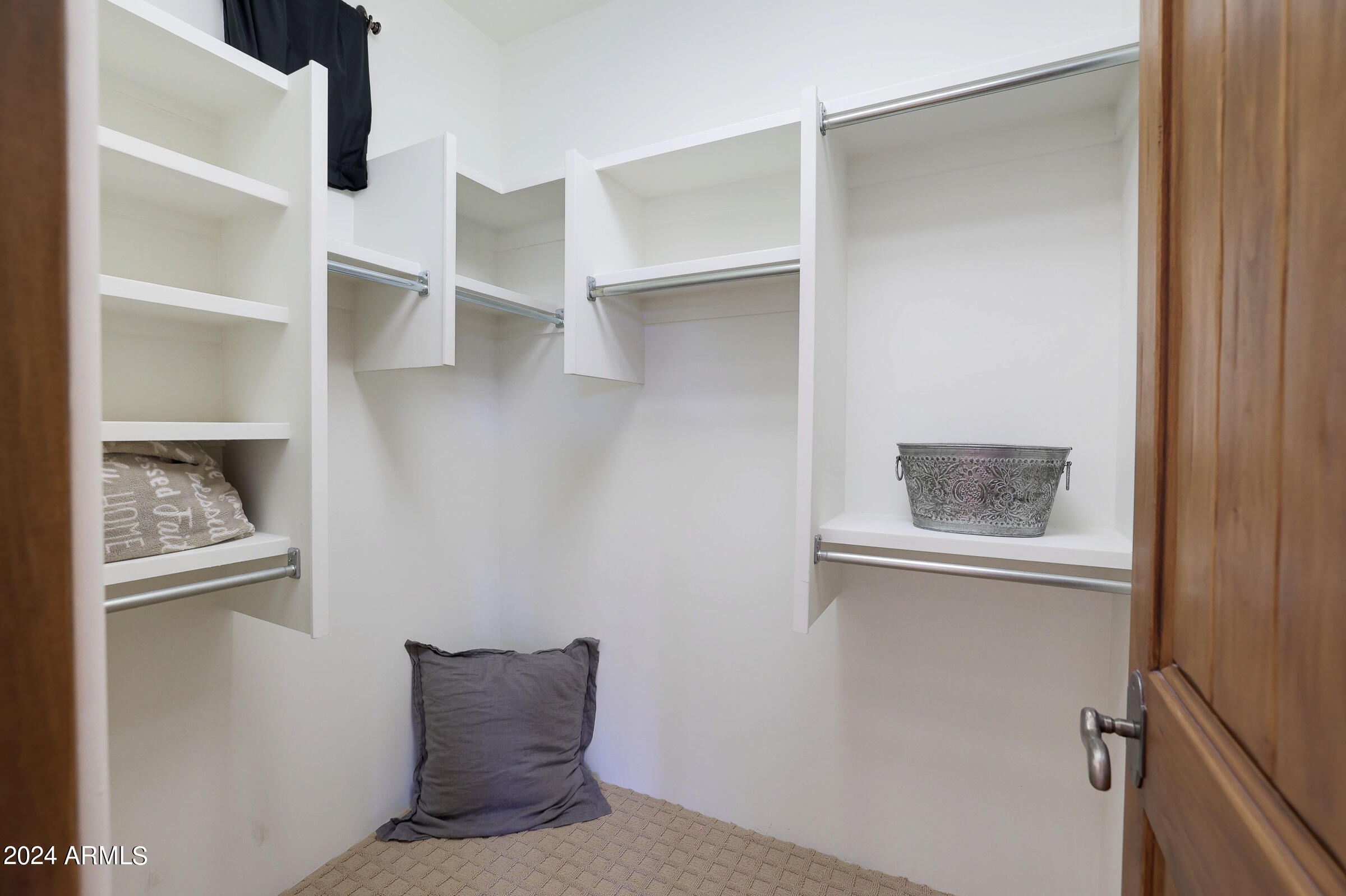 WHISPER ROCK UNIT 1 - Residential