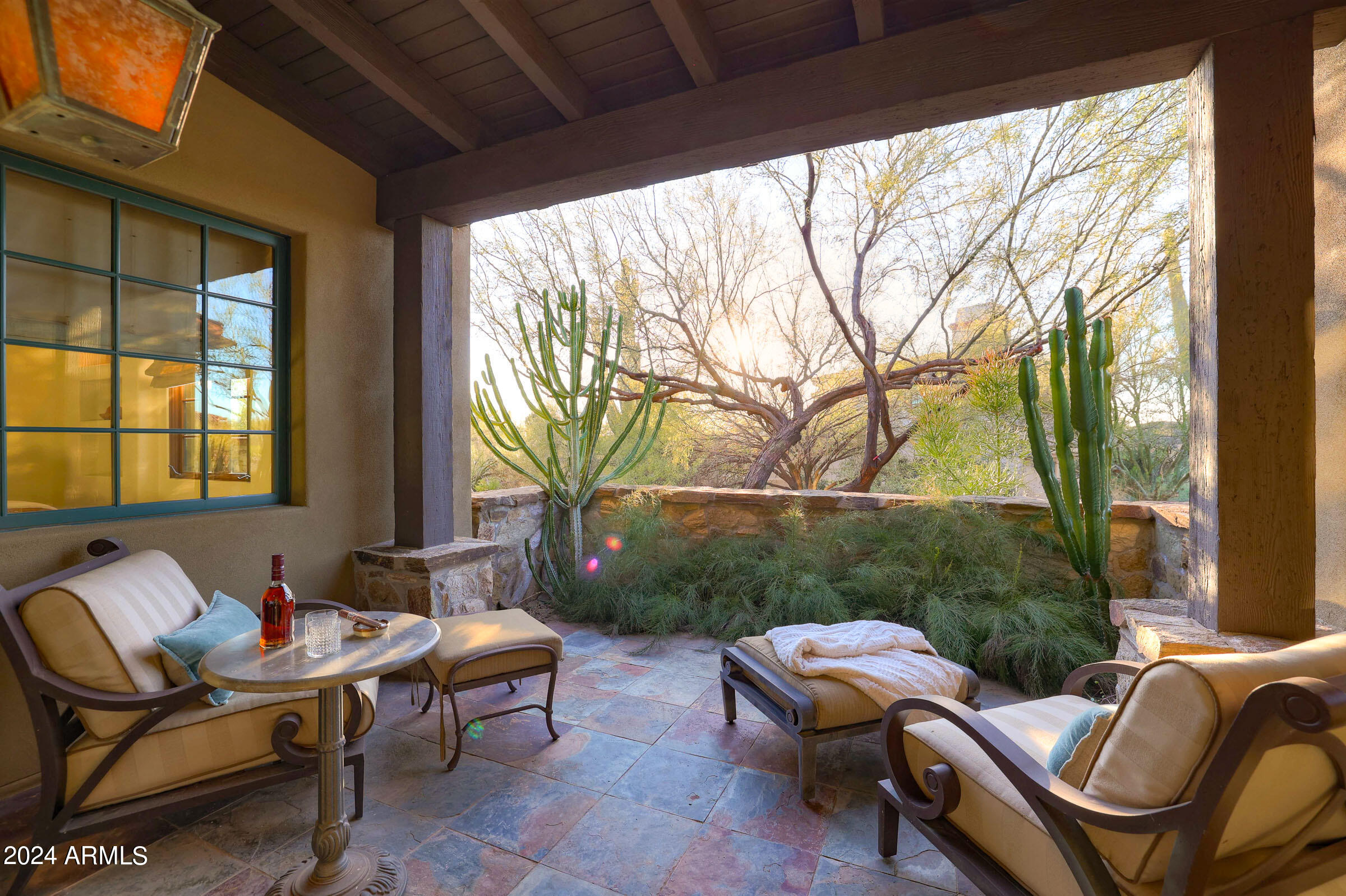 WHISPER ROCK UNIT 1 - Residential