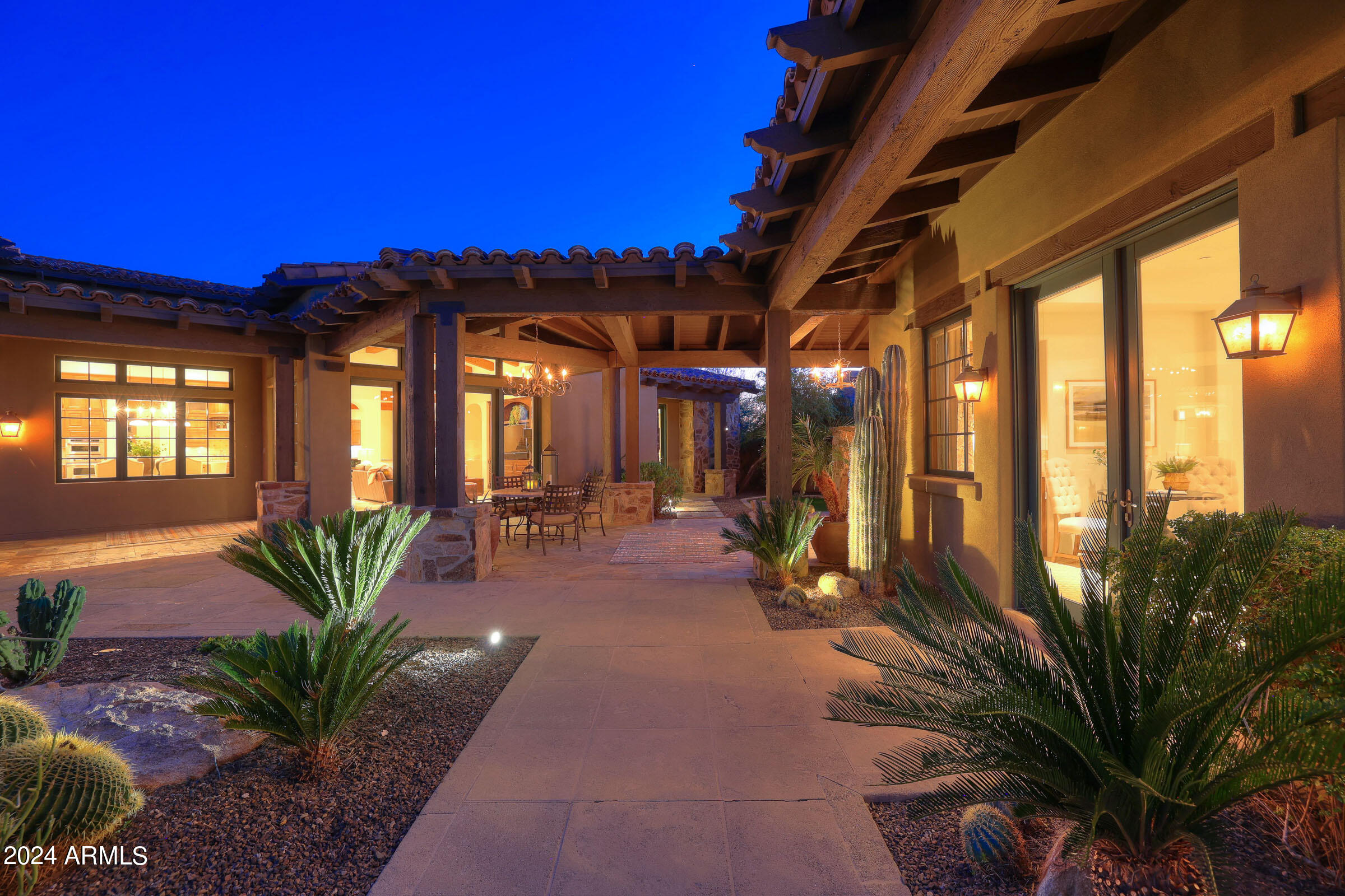WHISPER ROCK UNIT 1 - Residential