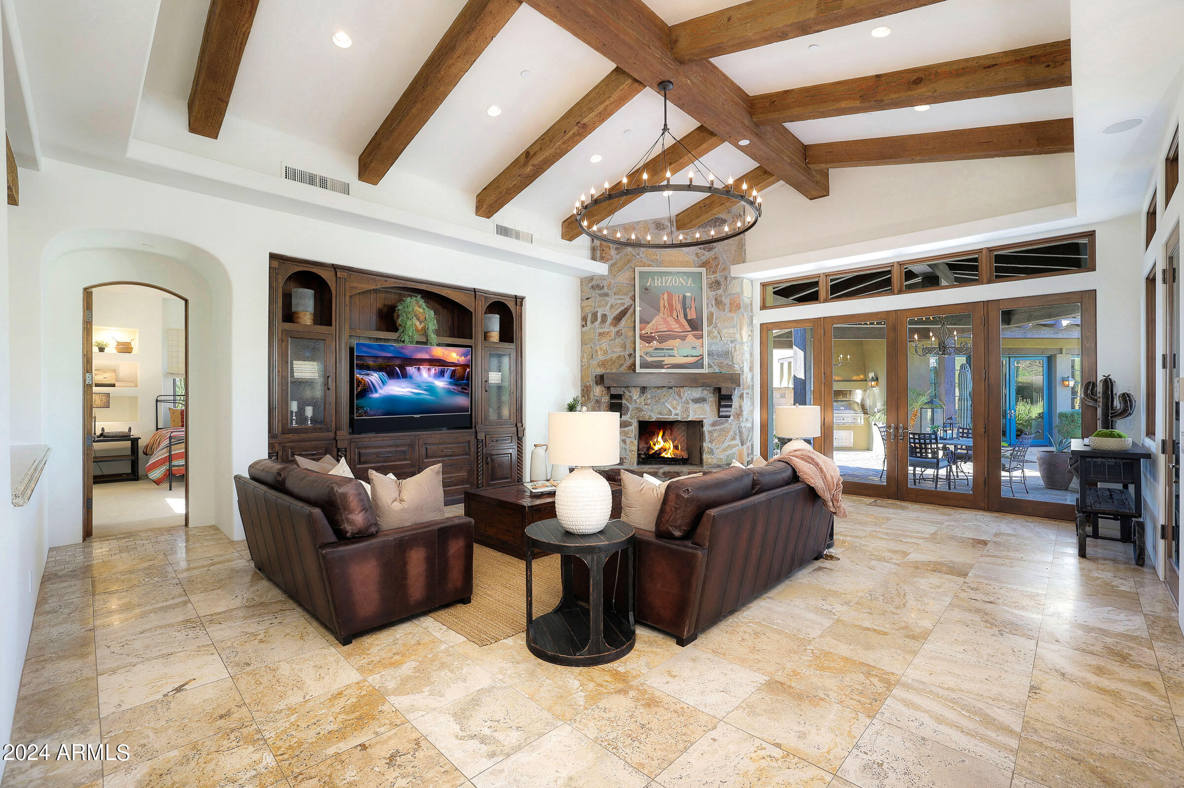 WHISPER ROCK UNIT 1 - Residential