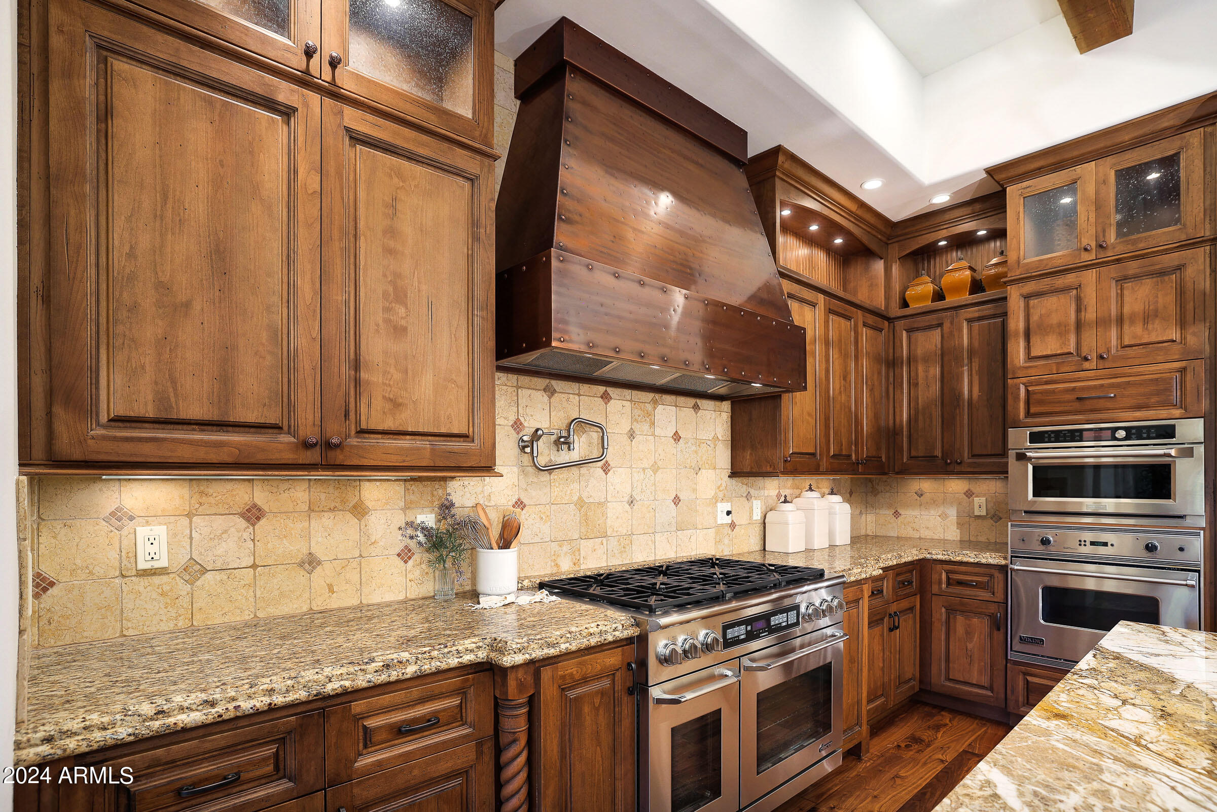WHISPER ROCK UNIT 1 - Residential