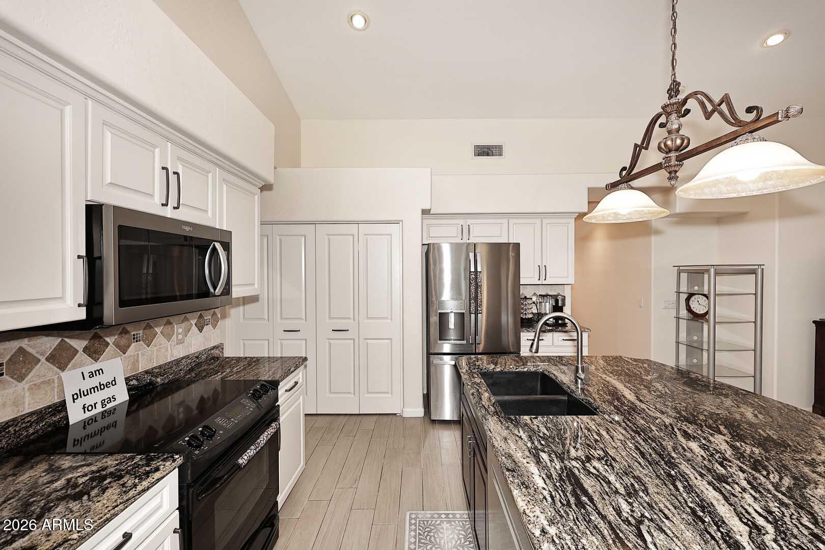 WYNDHAM PLACE - Residential