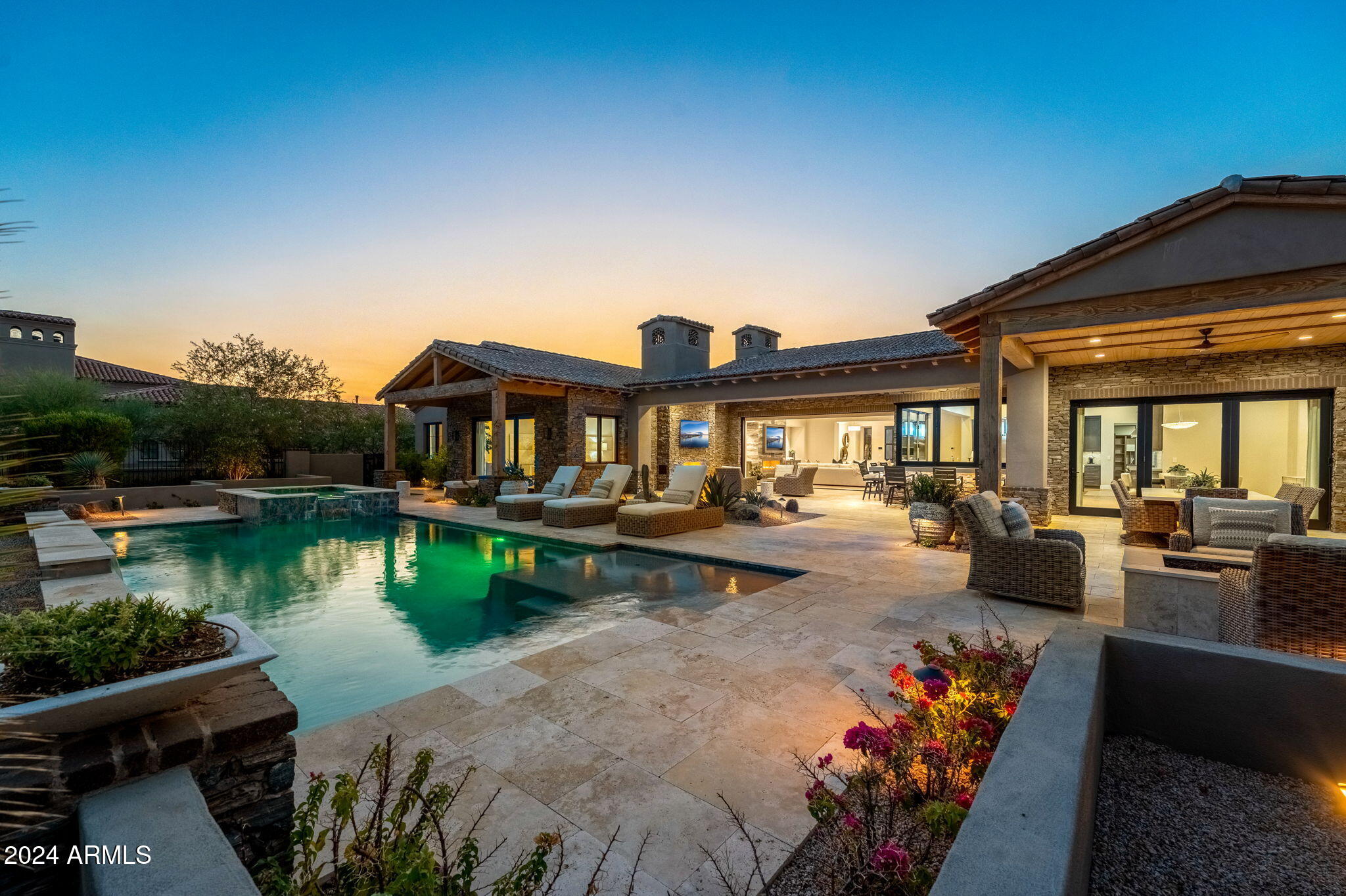 MIRABEL Club - Residential